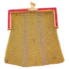 Art Deco-inspirierte zweifarbige Handtasche aus 18 Karat Gold mit Diamanten und Rubinen im französischen Schliff
