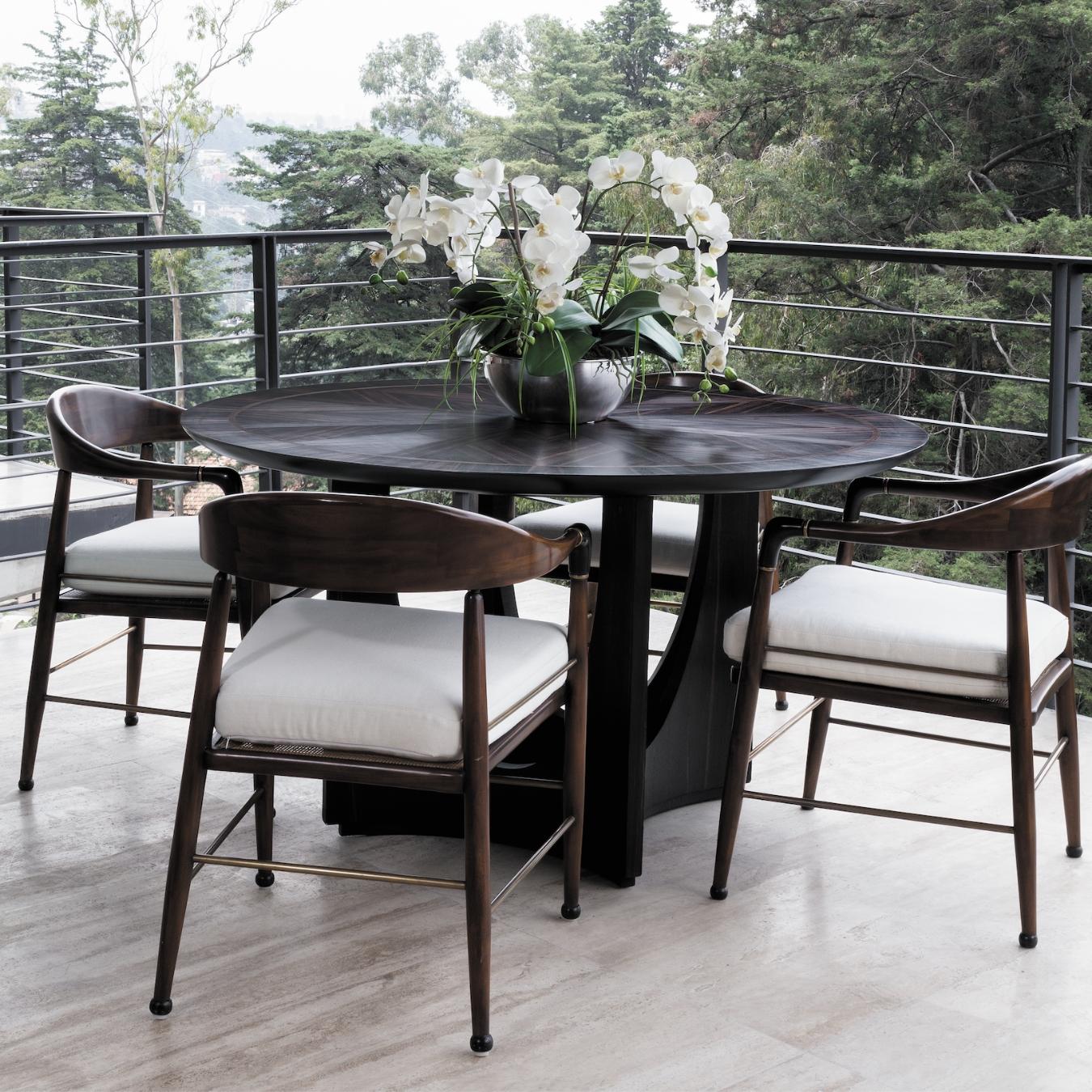 Art Deco Inspired Wood Belleuve 140 Dining Table with Ebony Veneer In New Condition In Bosques de las Lomas, MX