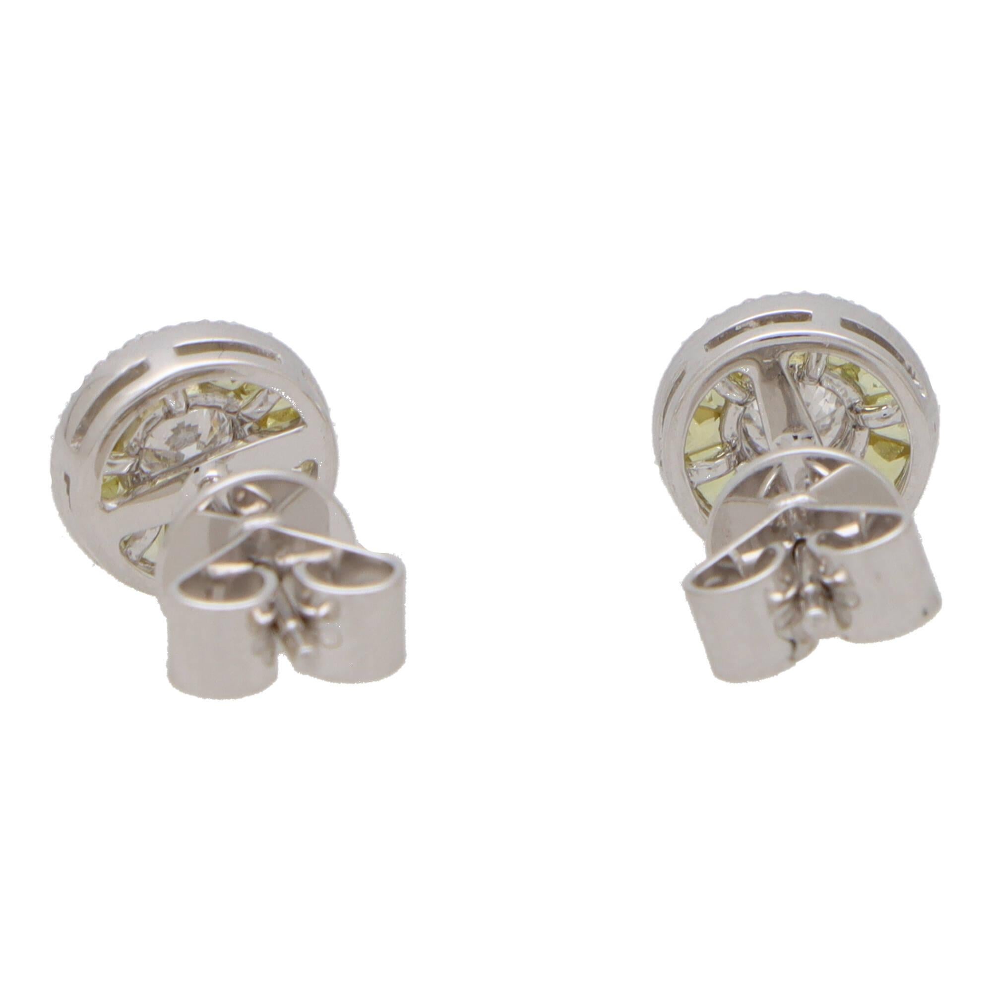 Art Deco Inspired Yellow Sapphire and Diamond Target Stud Earrings in White Gold In New Condition In London, GB