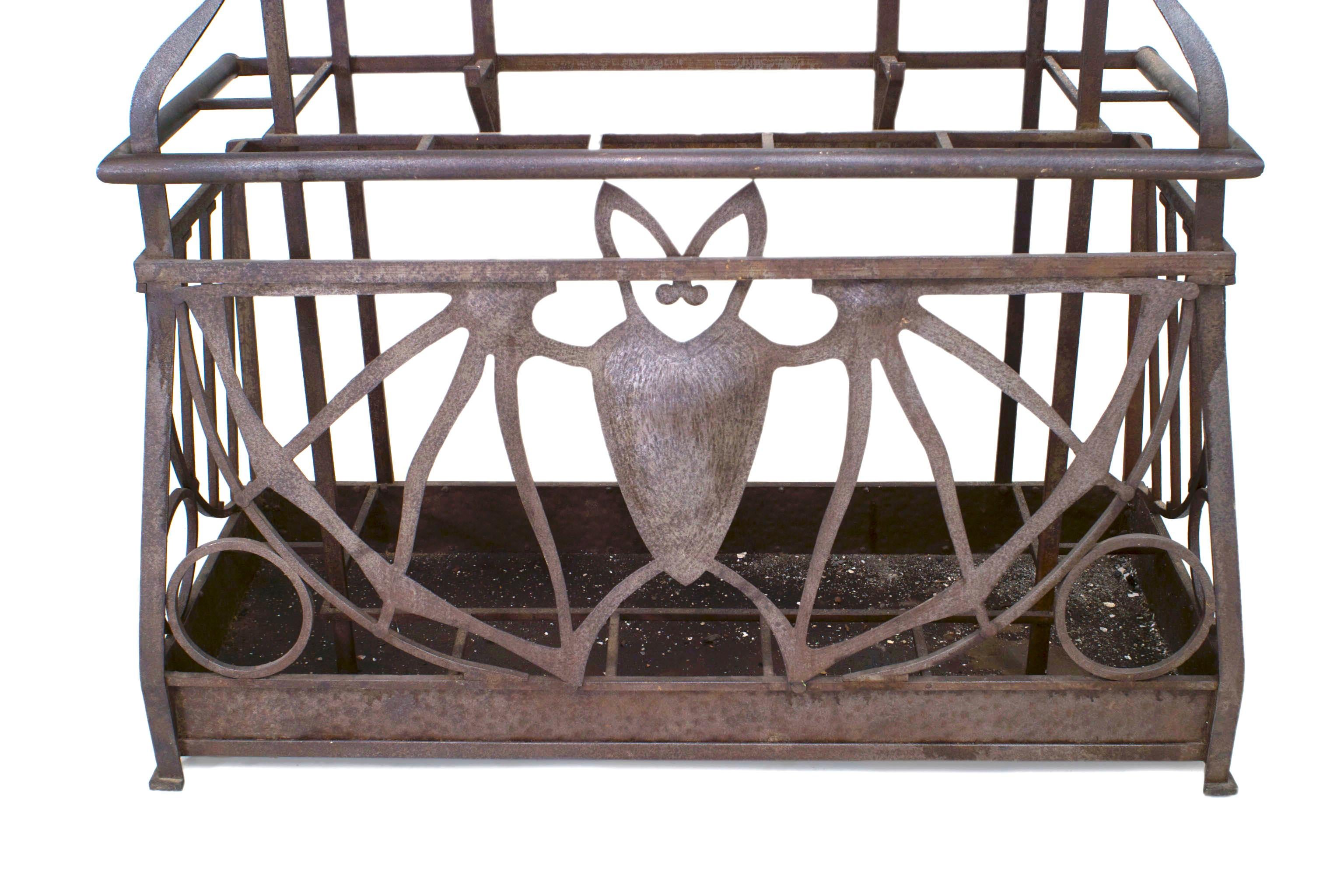 Art Deco Iron Hatrack and Umbrella Stand In Good Condition In New York, NY