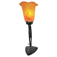 Lampe de table Art Déco Le Fer Forge HF avec abat-jour en verre soufflé à la main