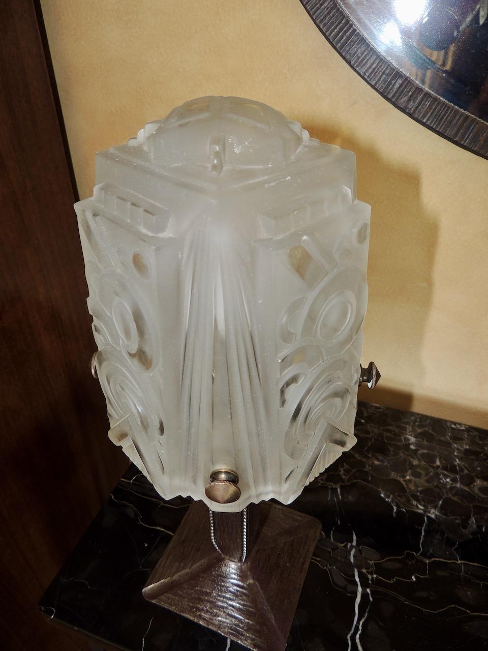 Art Deco Iron Table Lamp with Muller Style Glass Shade In Good Condition For Sale In Oakland, CA