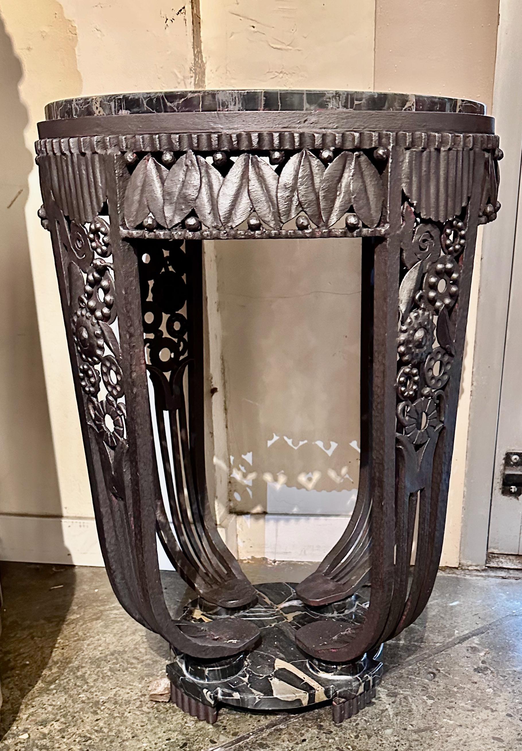 Art Deco Ironwork Coffee or Side Table Portoro Marble Top Style of Edgar Brandt In Good Condition For Sale In Oakland, CA