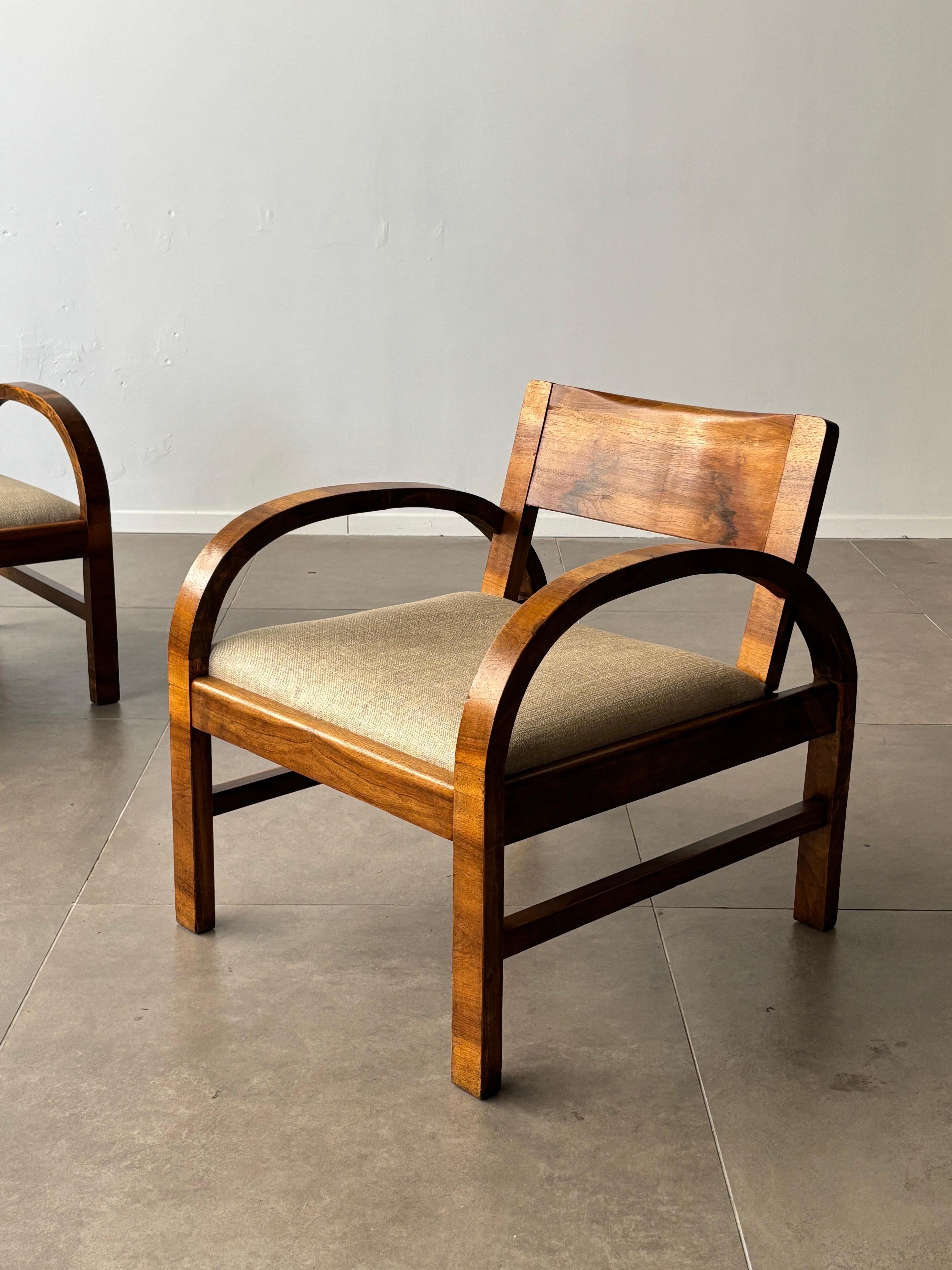 Sillones art déco italianos, madera curvada y tela beige, años 50 Italia en venta 1