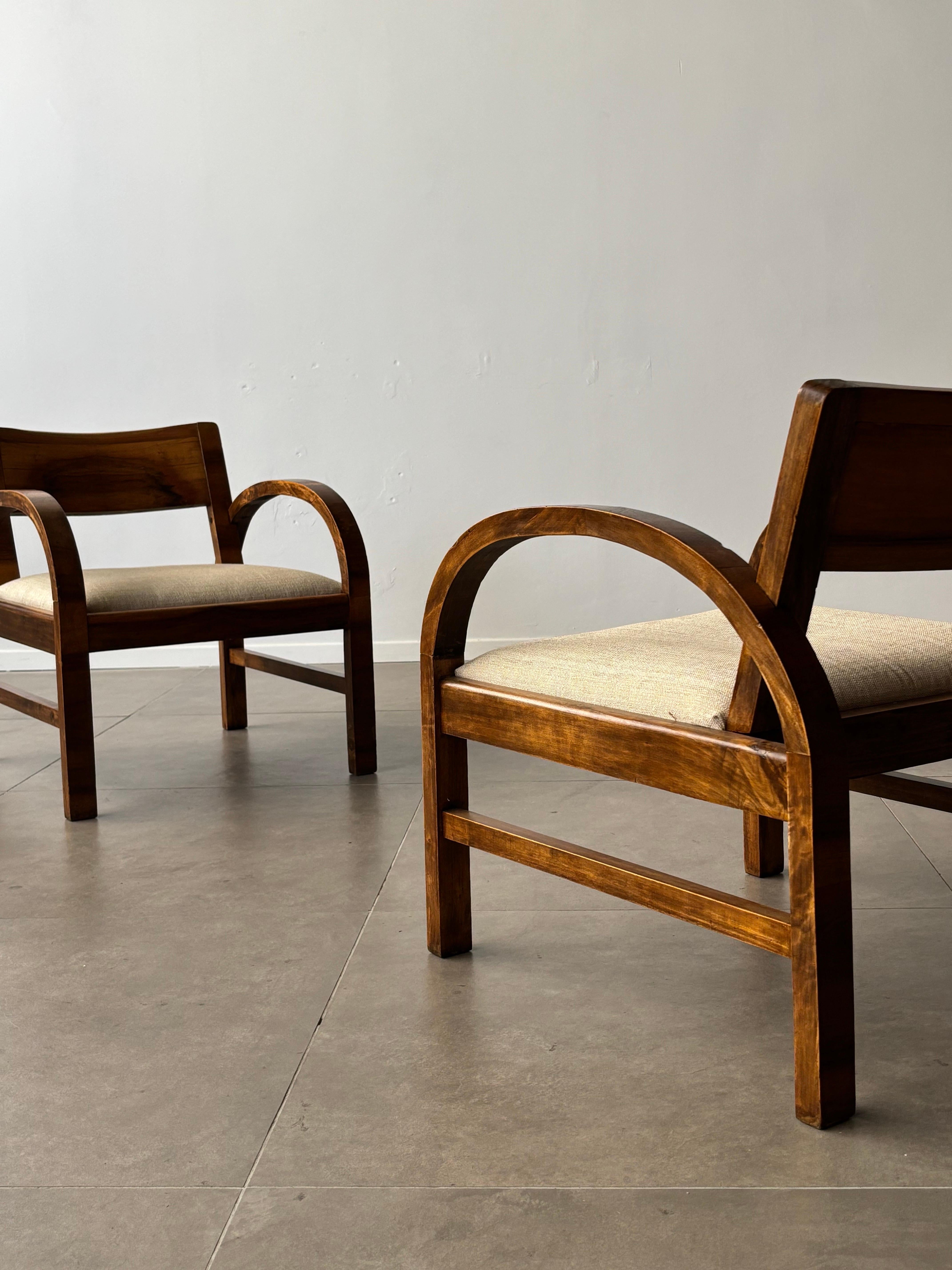 Sillones art déco italianos, madera curvada y tela beige, años 50 Italia en venta 2