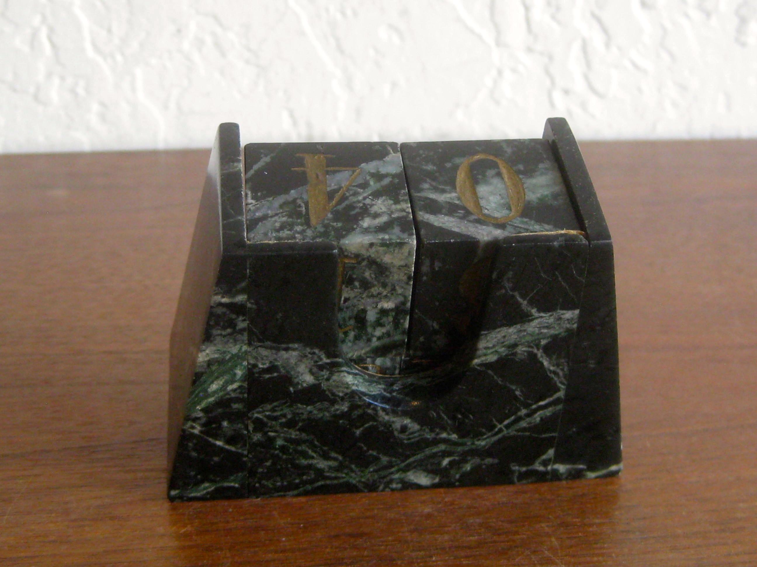 Art Deco Italian Carved Green Marble Perpetual Day/Date/Month Desk Calendar 9