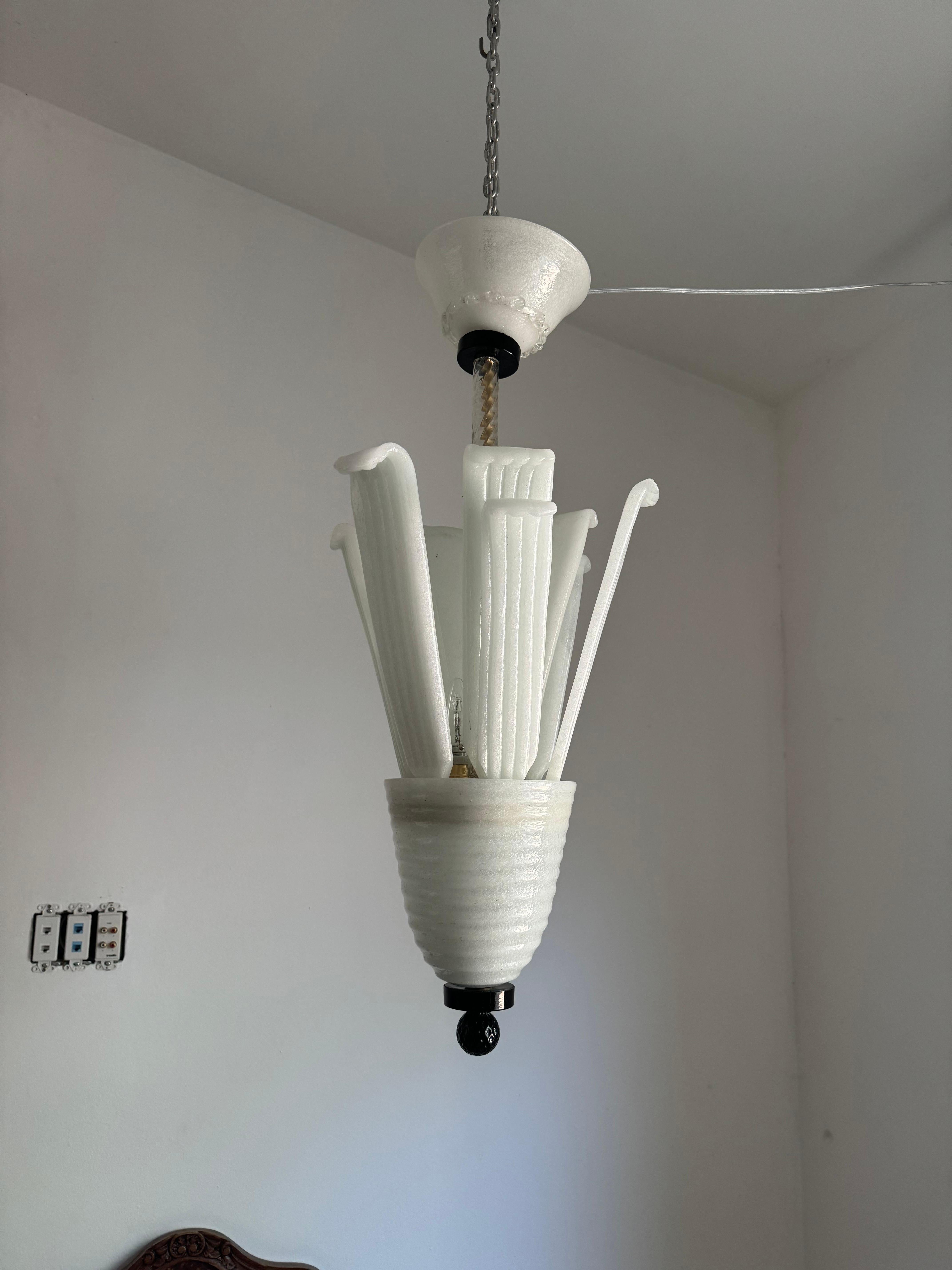 Art Deco Italian Chandelier in Murano Glass. circa 1930 6