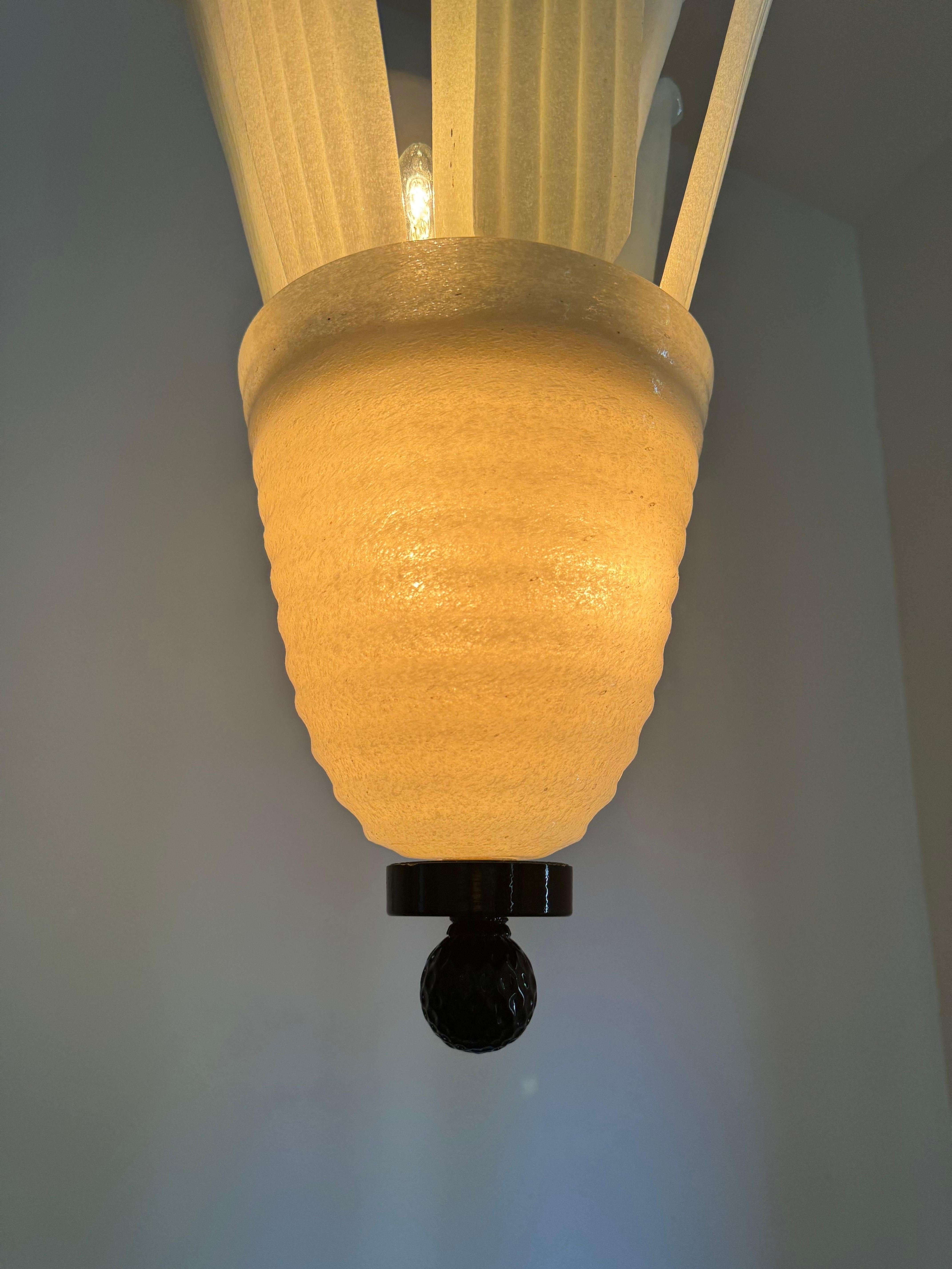 Art Deco Italian Chandelier in Murano Glass. circa 1930 10