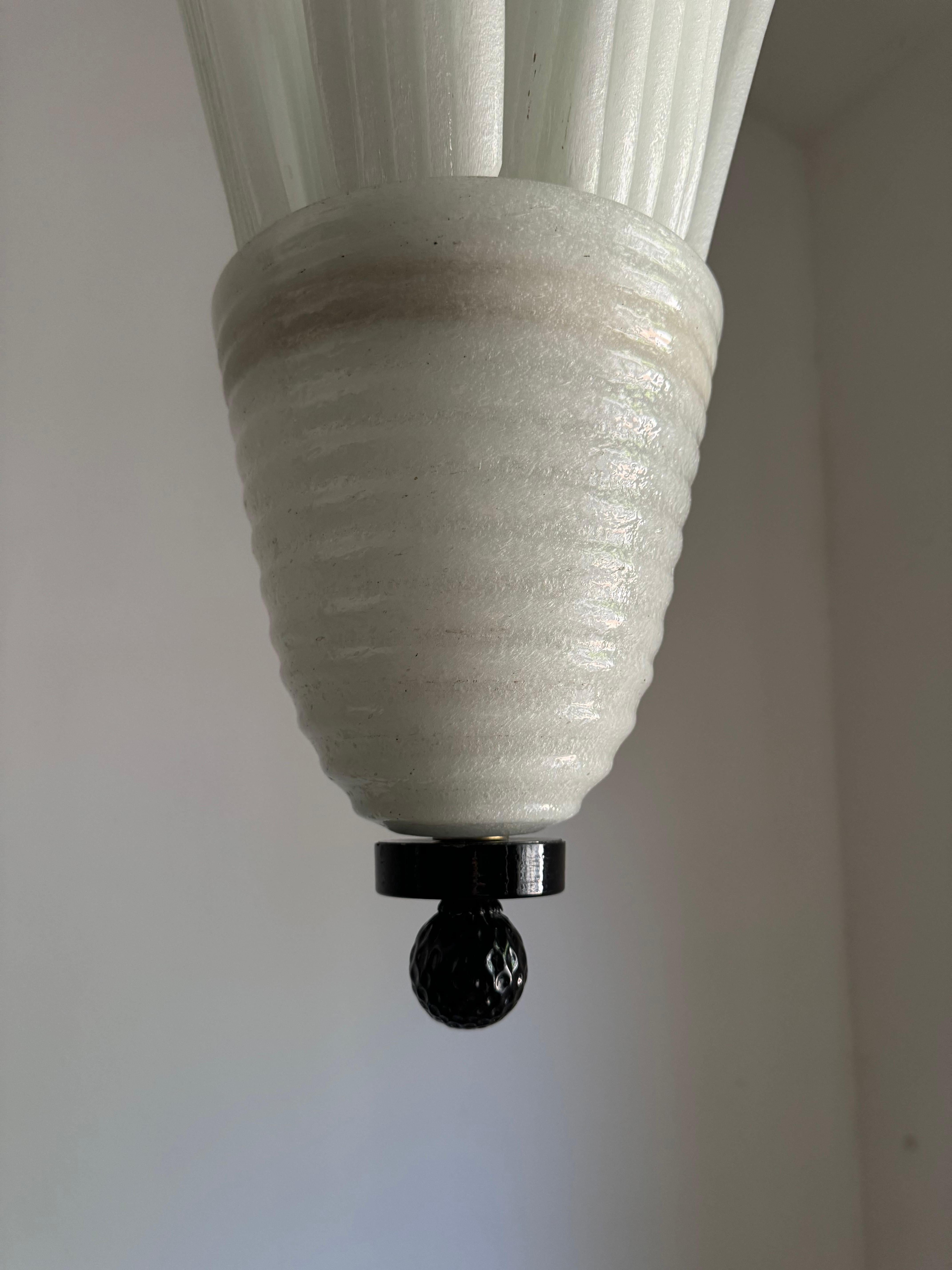 Art Deco Italian Chandelier in Murano Glass. circa 1930 11