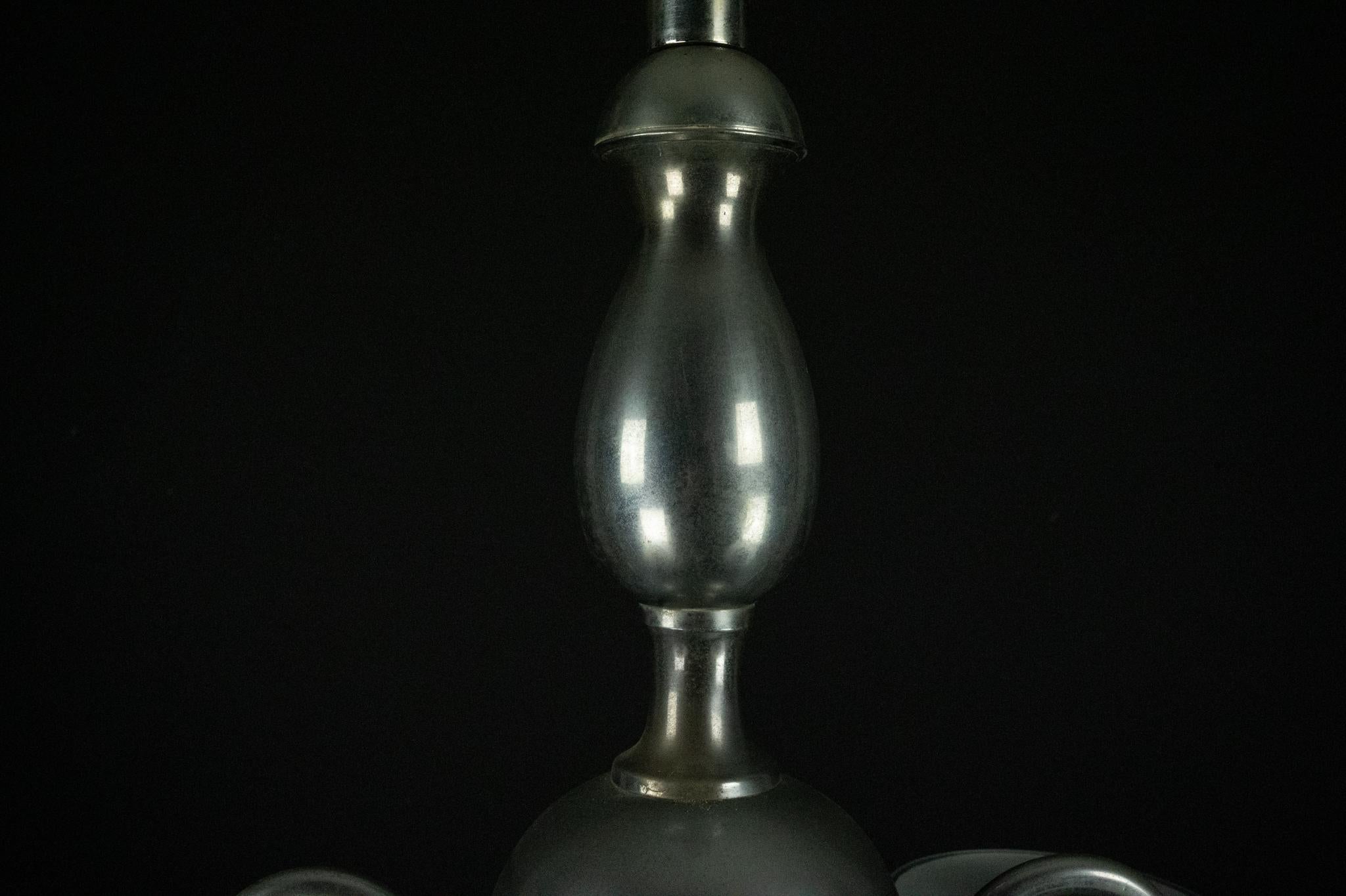 Ottone Lampadario italiano Art Déco in ottone nichelato e vetro smerigliato, anni '30 in vendita