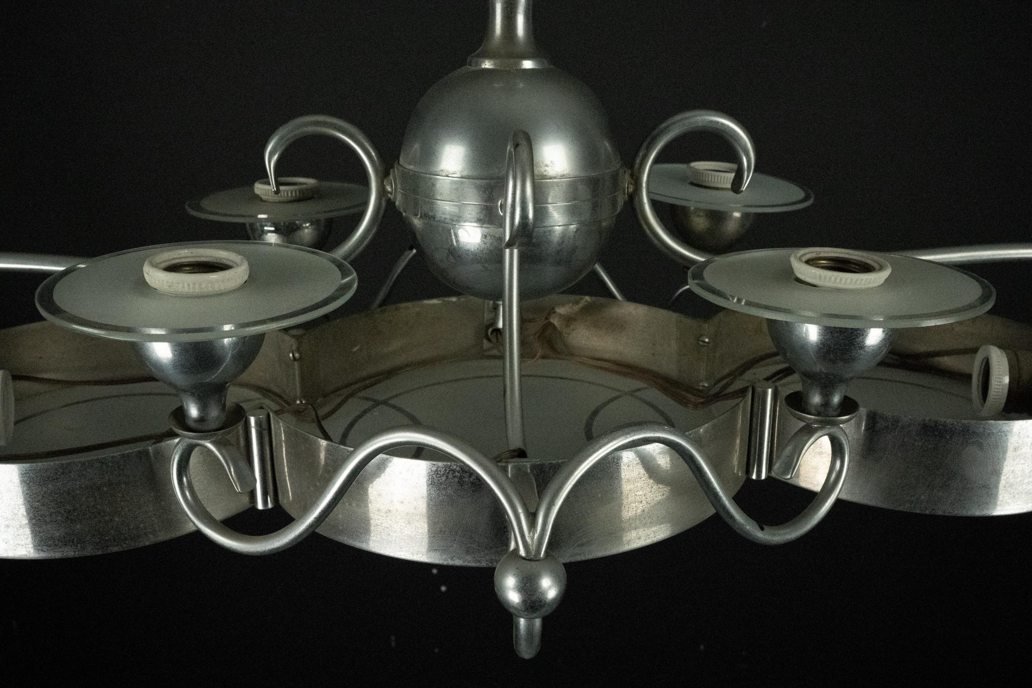 Lampadario italiano Art Déco in ottone nichelato e vetro smerigliato, anni '30 in vendita 1