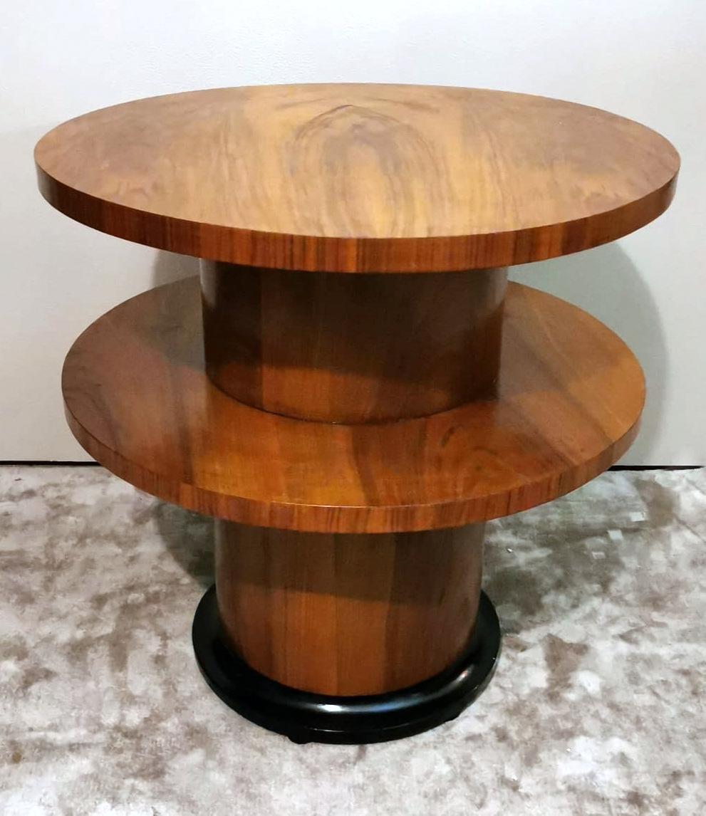 We kindly suggest that you read the whole description, as with it we try to give you detailed technical and historical information to guarantee the authenticity of our objects. 
Original and rare Italian coffee table in Art Deco style; the design is
