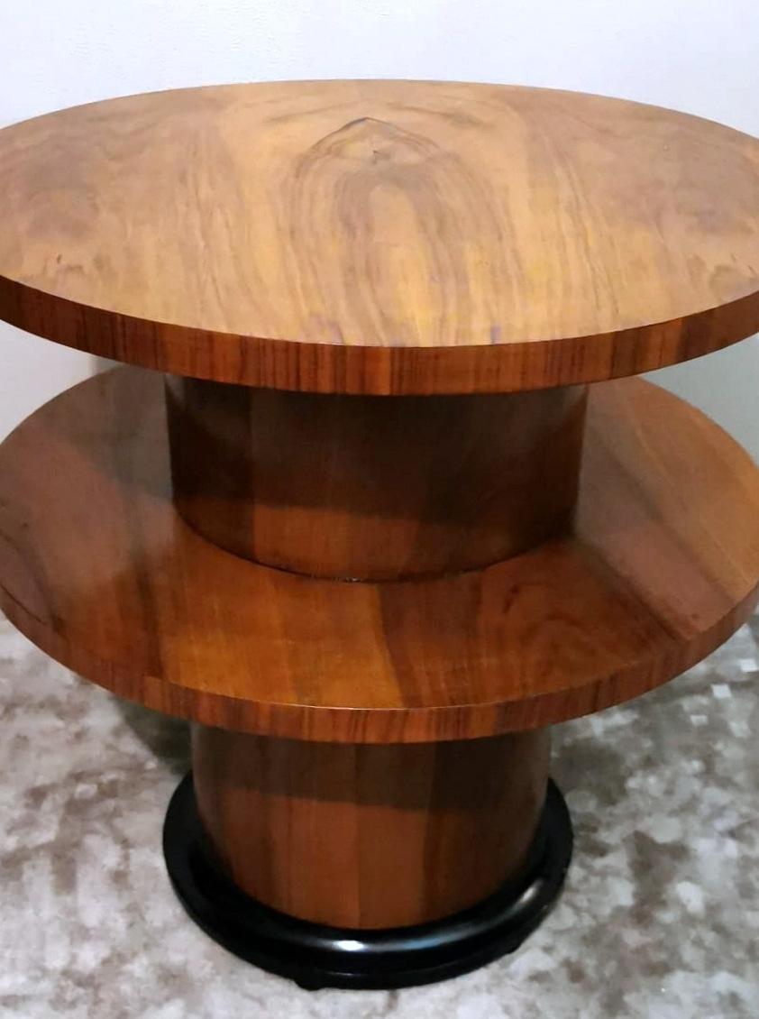 20th Century Art Deco Italian Coffee Table With Two Round Tops For Sale