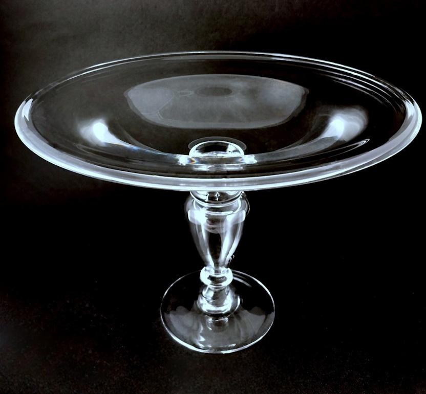 Hand-Crafted Art Deco Italian Crystal Table Centerpiece Completely Smooth For Sale