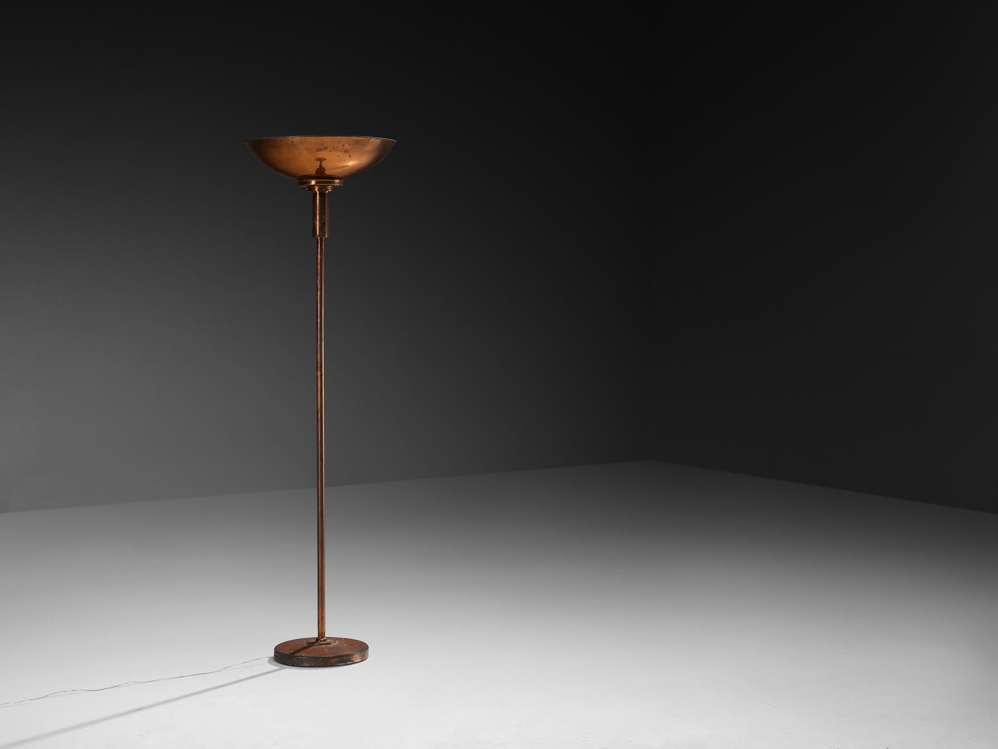 Milieu du XXe siècle Art Deco Italian Floor Lamp in Copper en vente