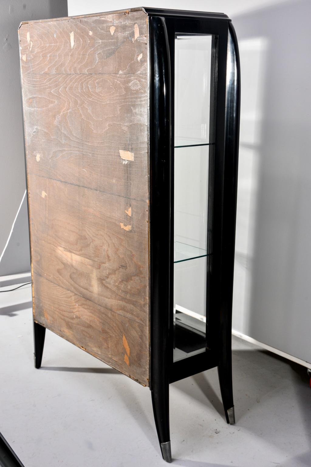 Art Deco Italian Glazed Cabinet with Glass Shelves For Sale 7