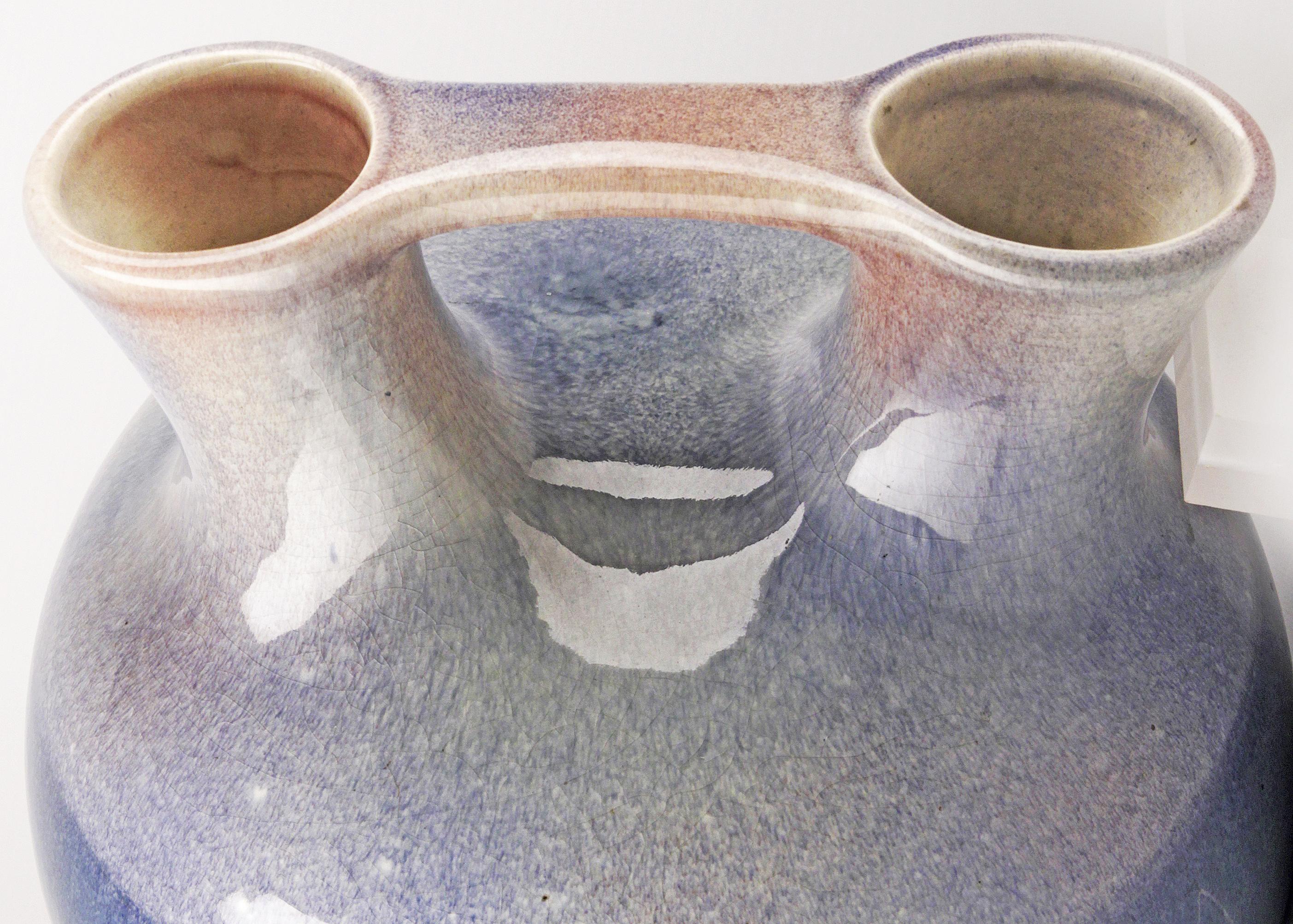 Pressato Vaso/Anfora in ceramica smaltata Art Déco con manico e doppio beccuccio in vendita