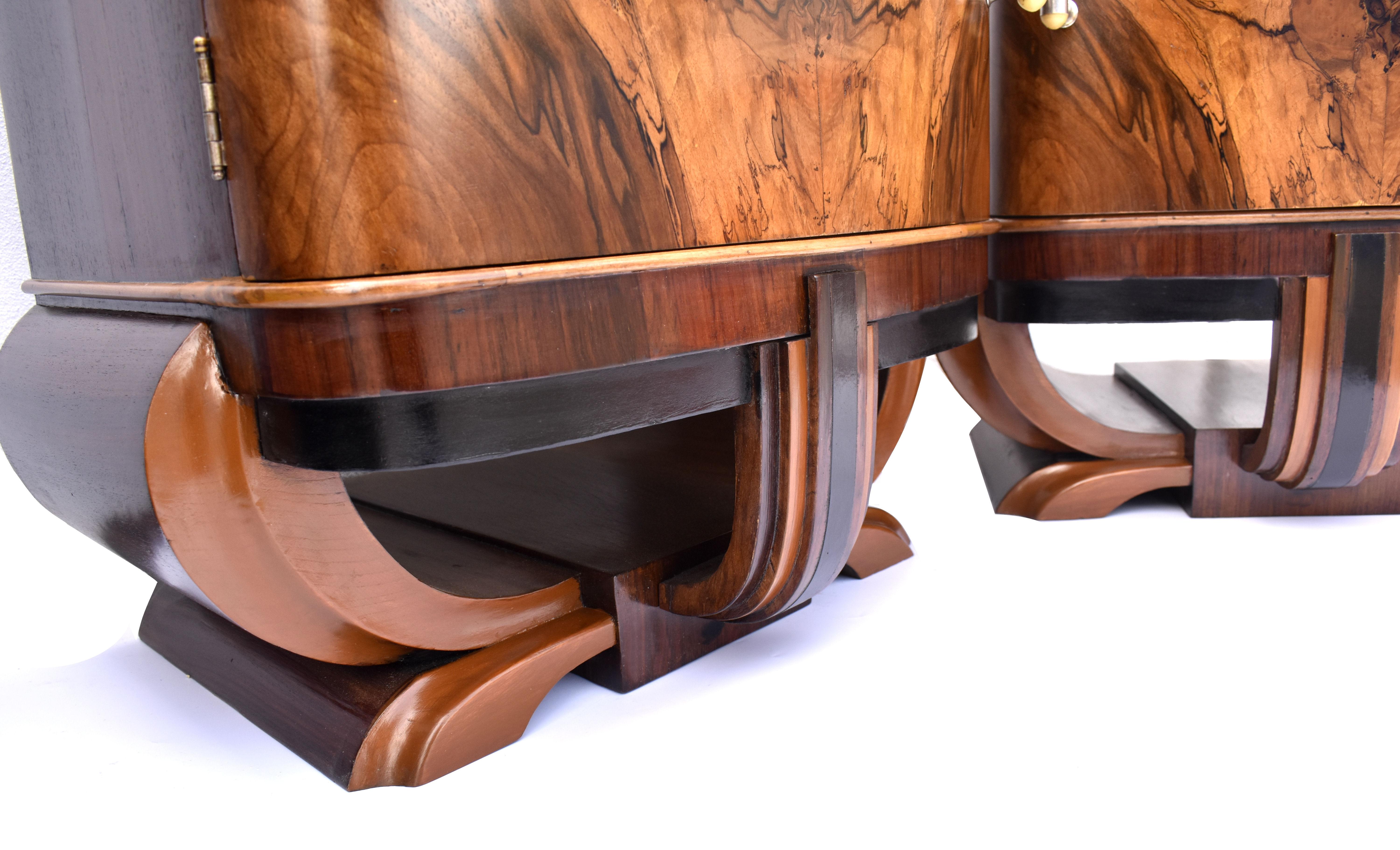 20th Century Art Deco Italian Pair of Matching Bedside Table Cabinets Night Stands, c1930
