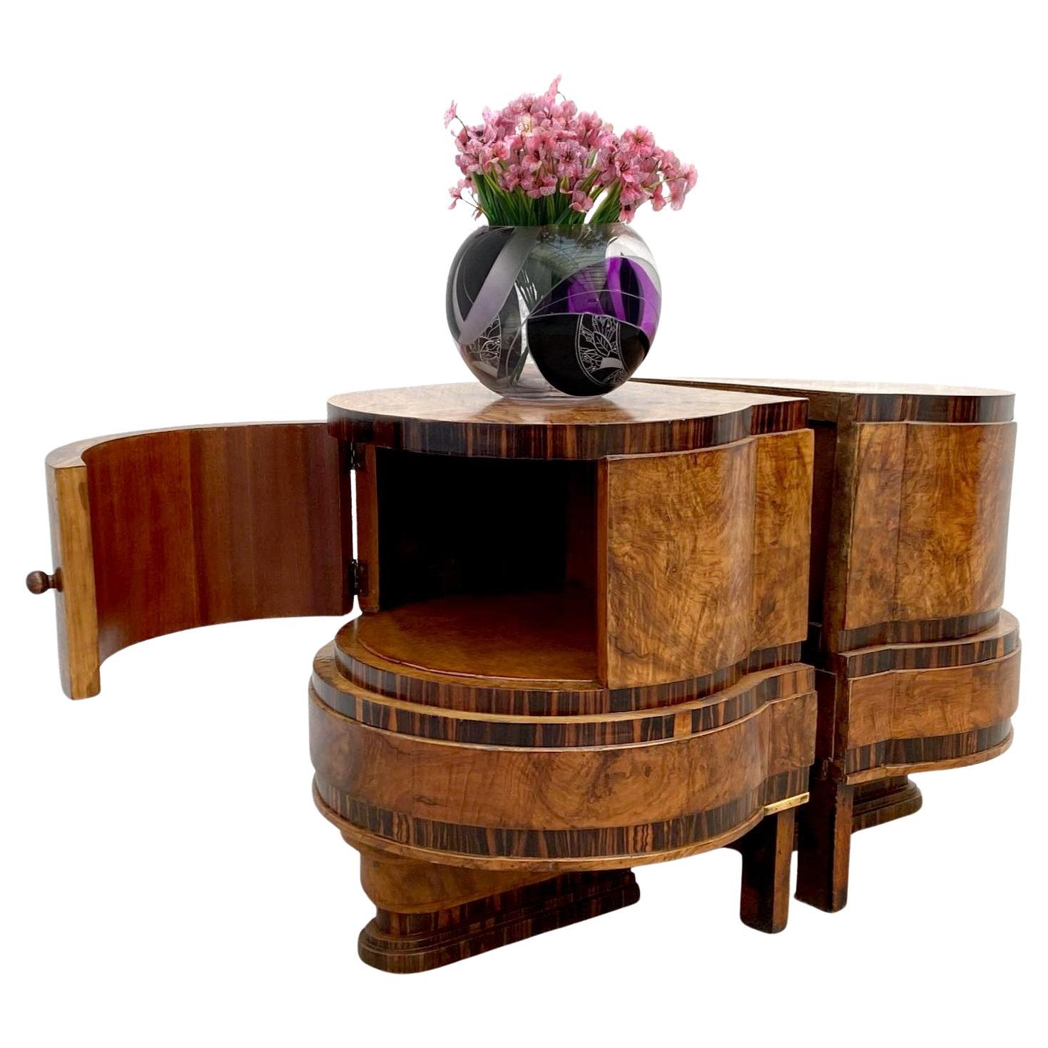 Coppia di comodini a forma di tamburo in noce Art Déco italiano in vendita 4