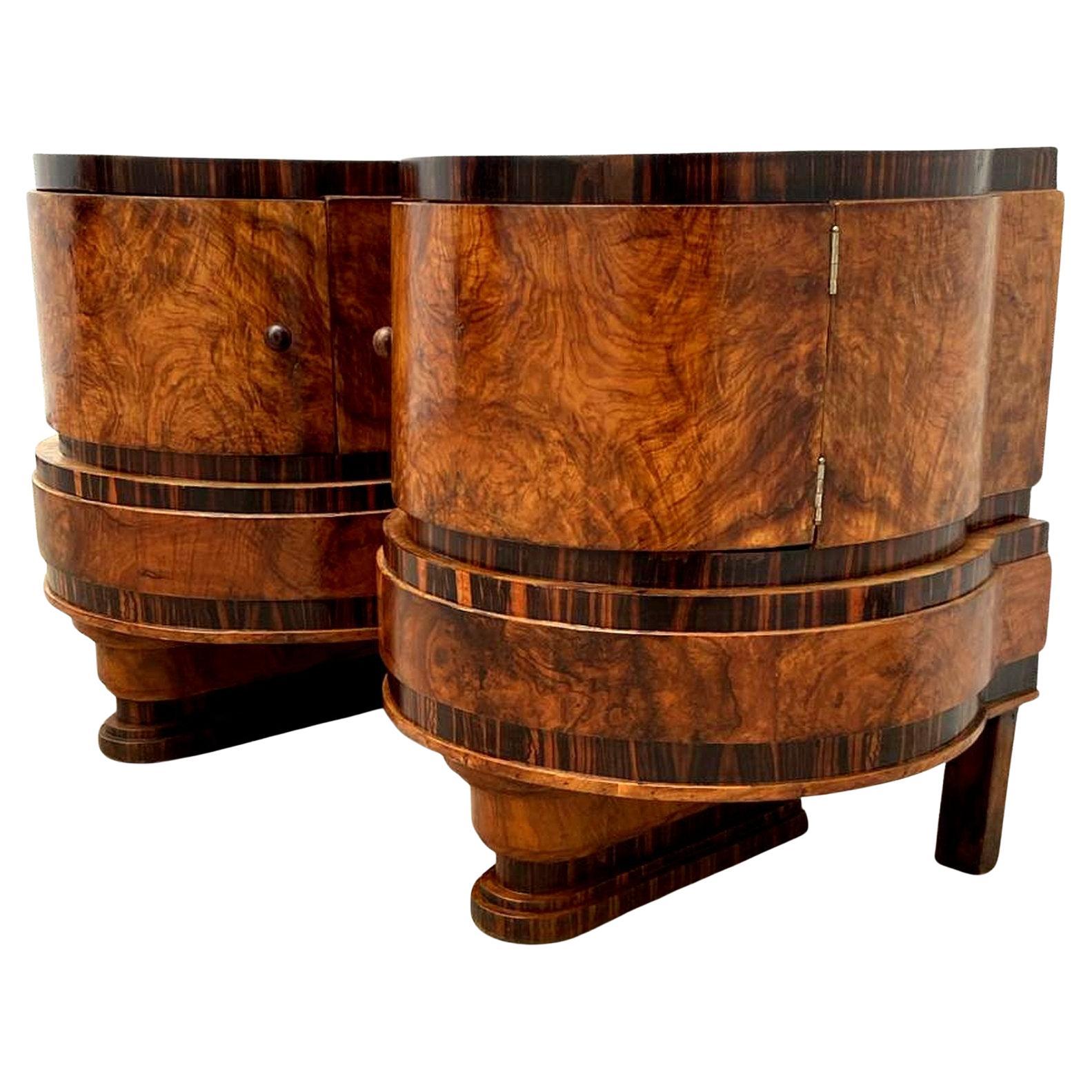 XX secolo Coppia di comodini a forma di tamburo in noce Art Déco italiano in vendita