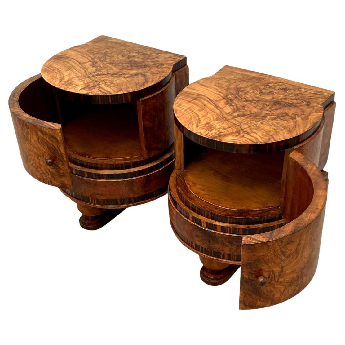 Coppia di comodini a forma di tamburo in noce Art Déco italiano in vendita 3