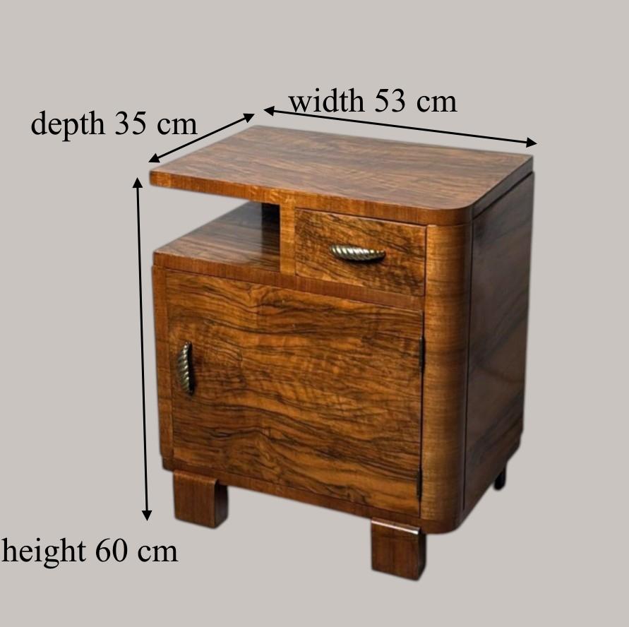 Art Deco Italian Pair Of Walnut Nightstands For Sale 14