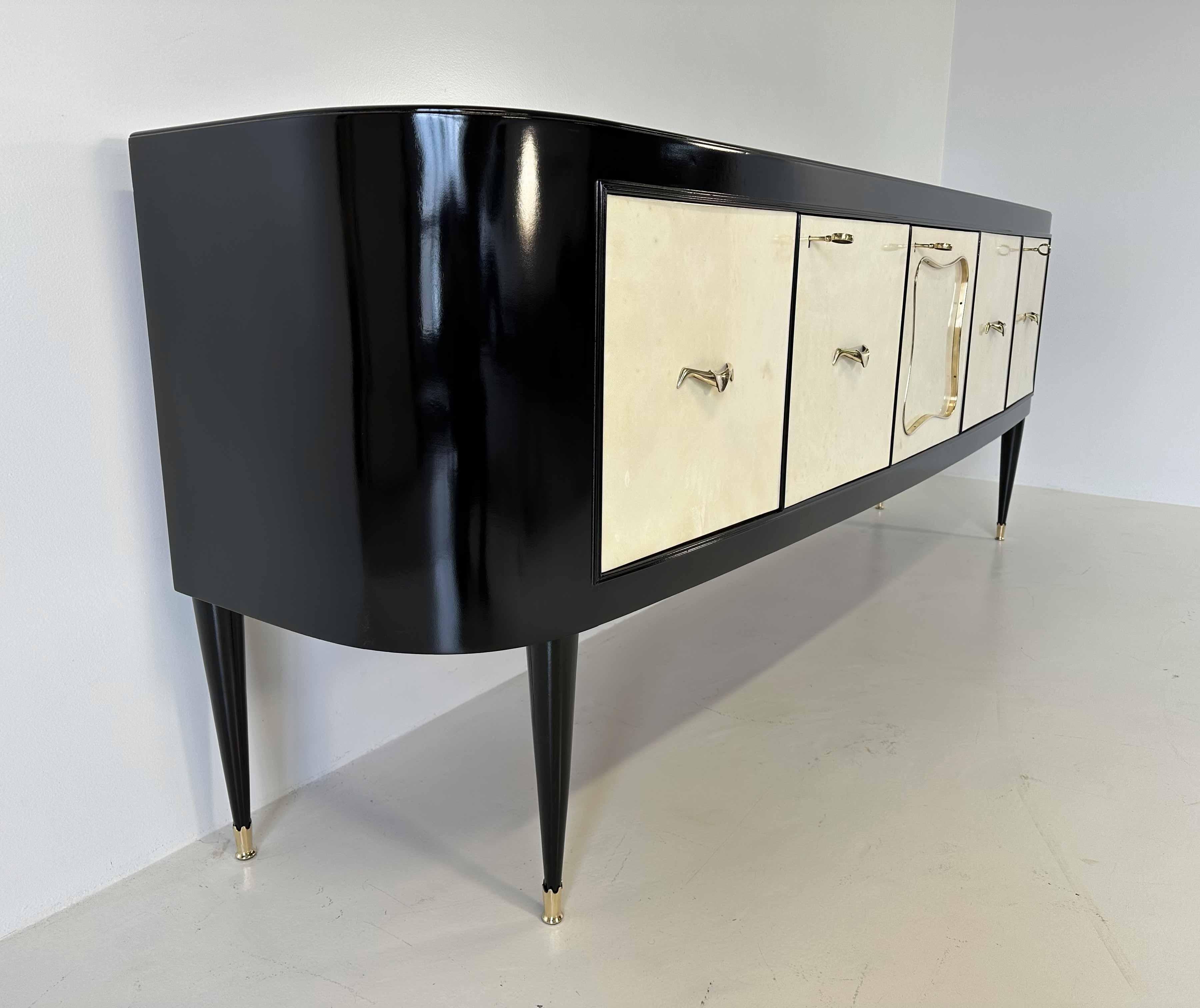 Art Deco Italian Parchment and Black Lacquer Sideboard and Bar, 1950 For Sale 1