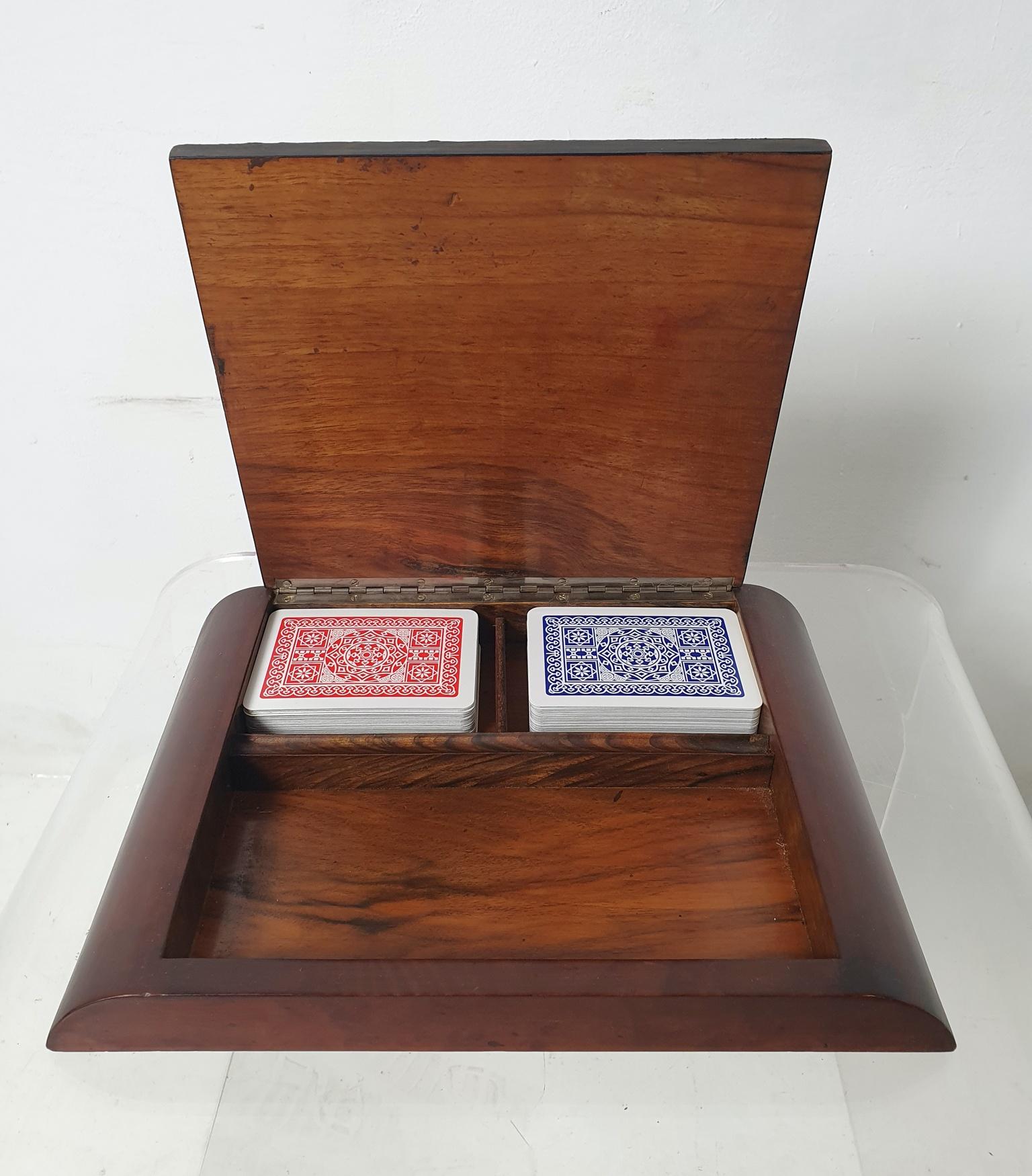Art Deco Italienische Spielkartenbox (Emaille) im Angebot