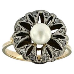Antique Art Deco Italian Ring Platinum and Gold with Pearl and Diamonds