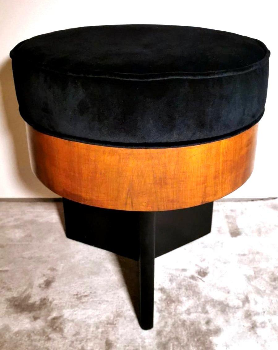 Art Deco Italian Round Bench Seat Upholstered in Black Velvet  In Excellent Condition In Prato, Tuscany