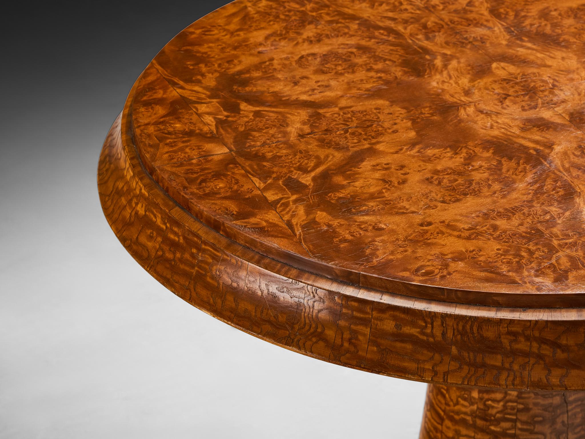 Mesa Auxiliar Art Decó Italiana de Madera Burl Italiano en venta