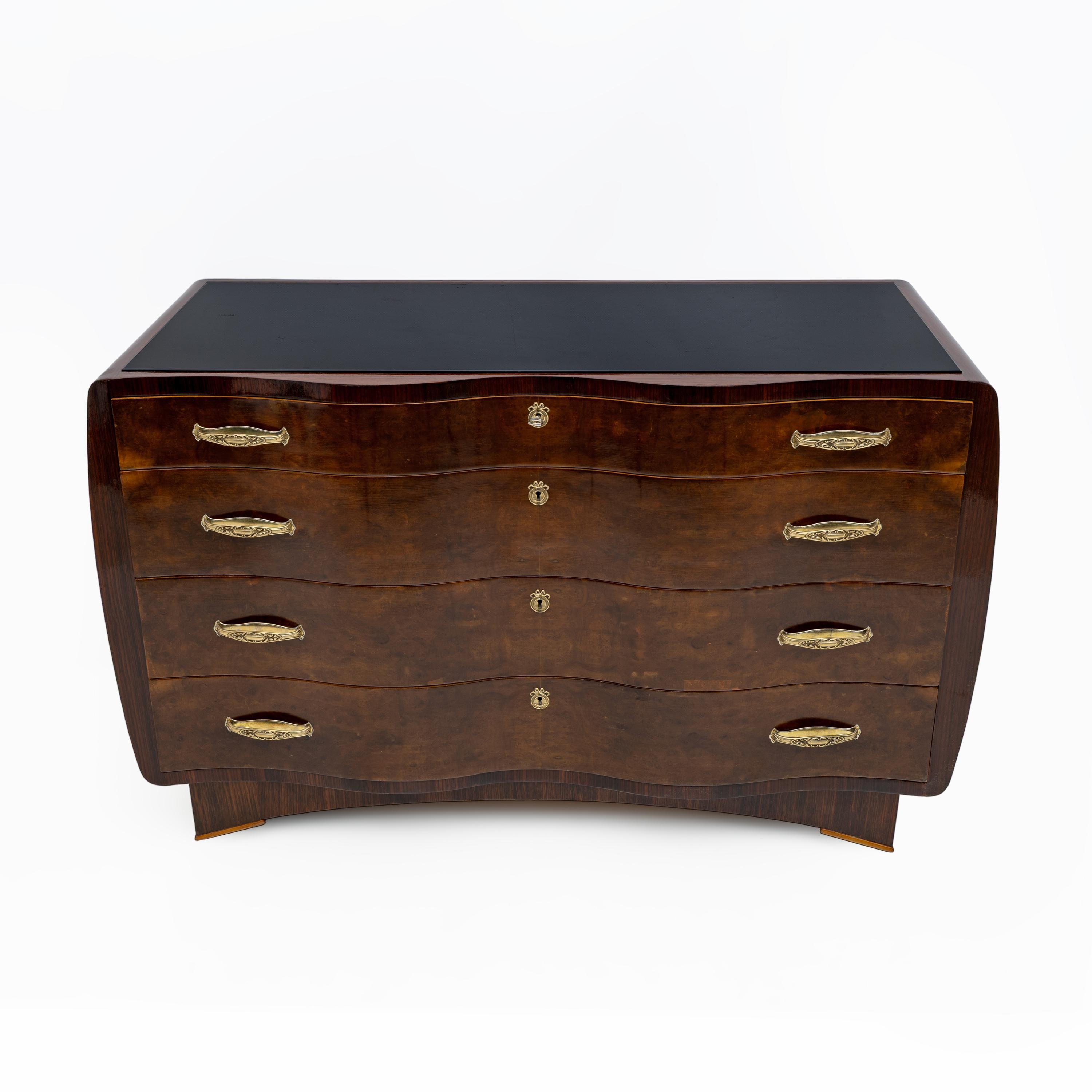 Art Deco Italian Thuja Root Curved Chest of Drawers, 1930s In Good Condition For Sale In Puglia, Puglia