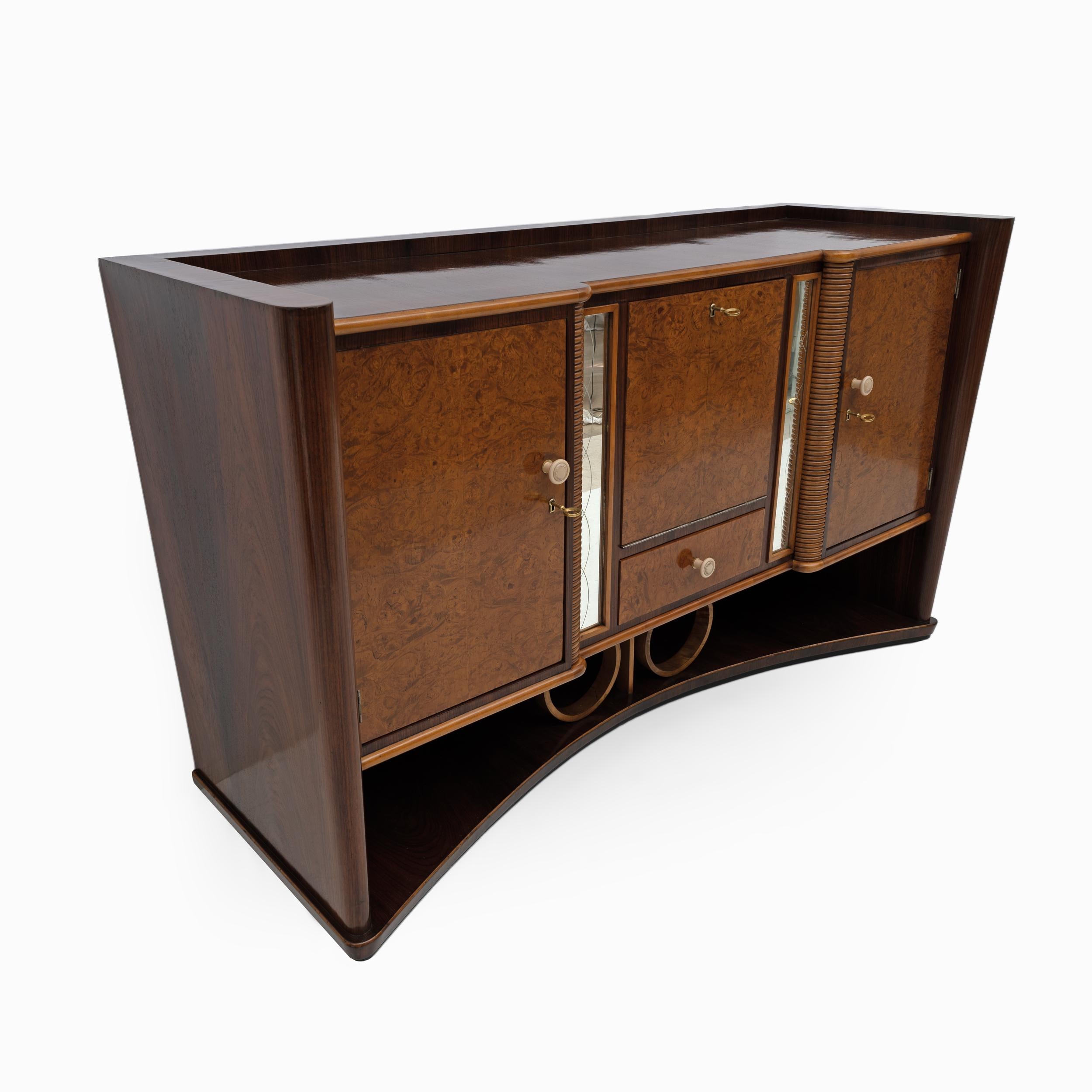 Art Deco Art Decò Italian Walnut and Maple Sideboard, 1930s For Sale