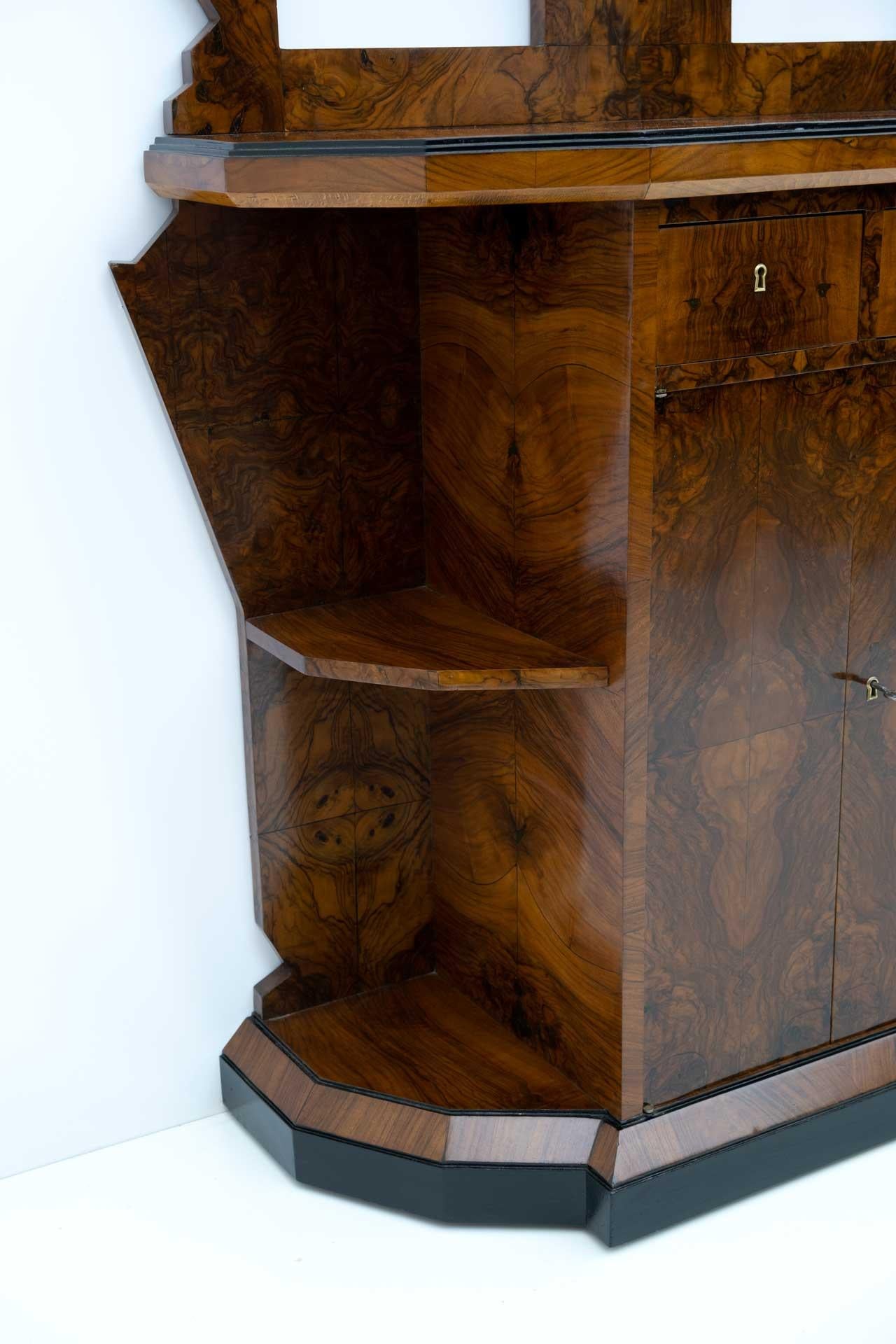 Specchio Credenza Art Deco in noce di Briar con specchio, inizio XX secolo in vendita
