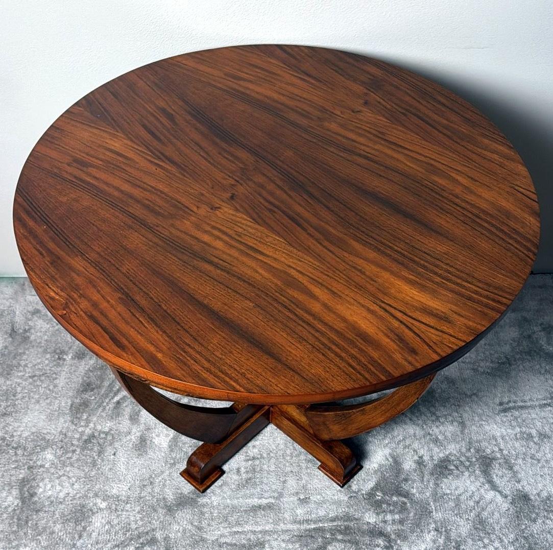 Table basse italienne Art Déco en noyer en vente 3