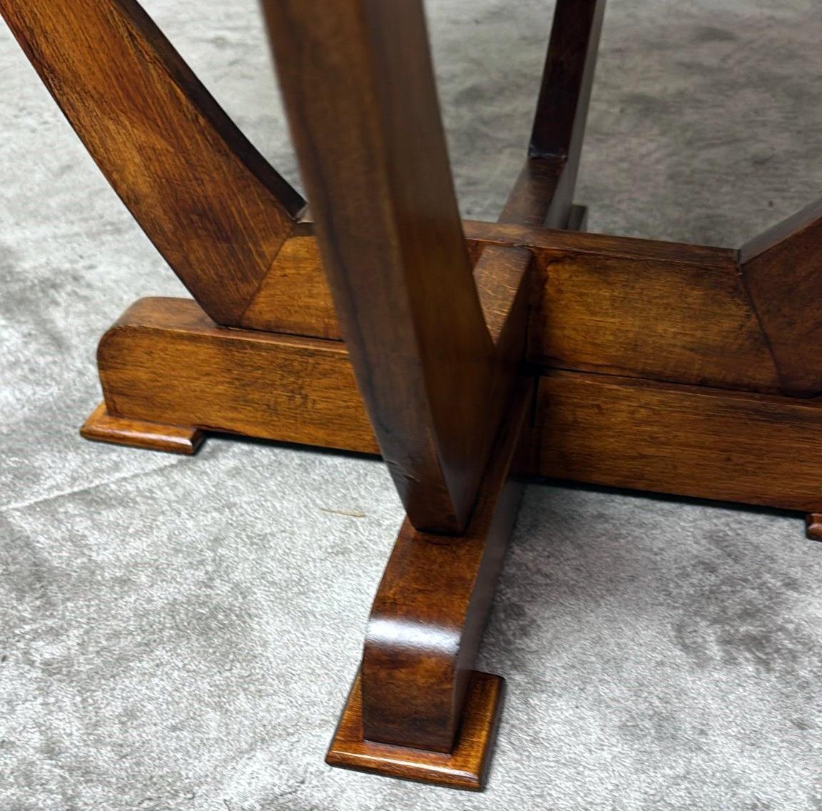 Table basse italienne Art Déco en noyer en vente 9