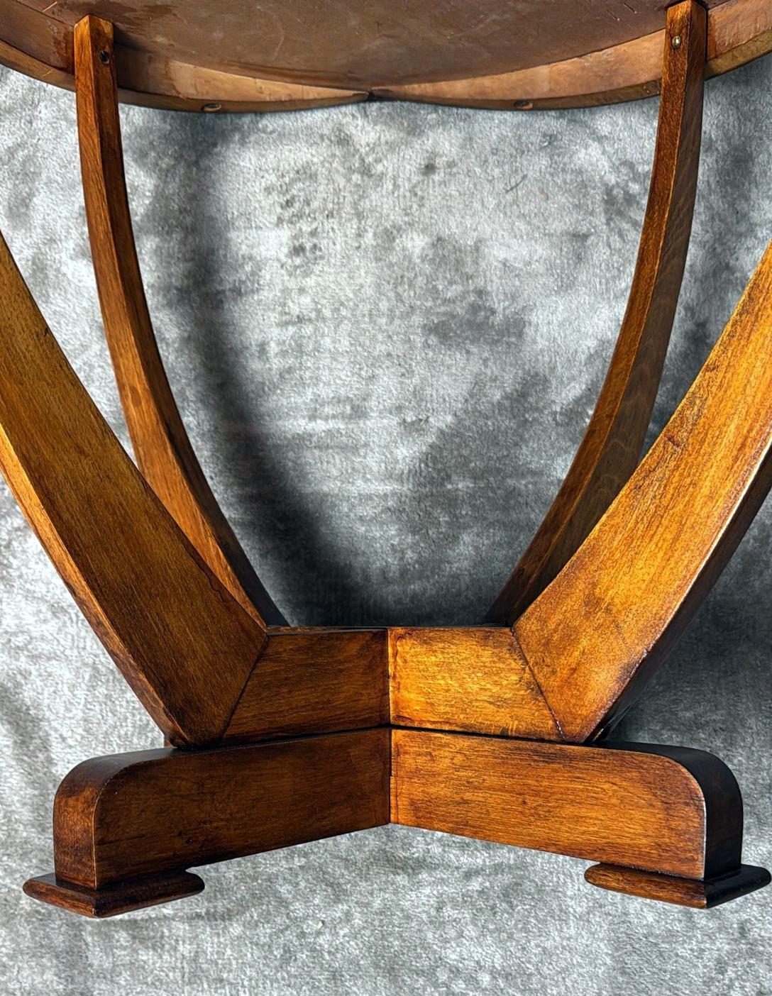 Table basse italienne Art Déco en noyer en vente 10