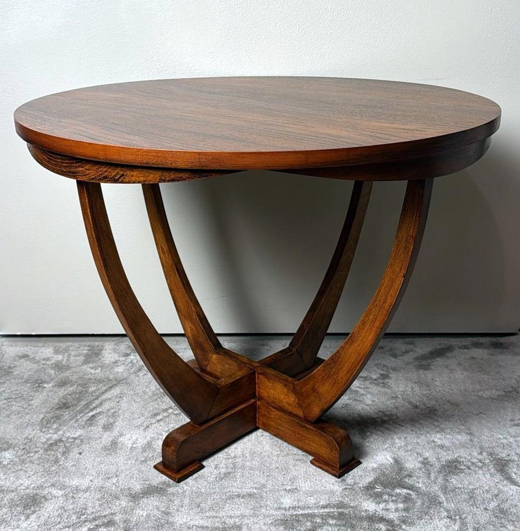 Placage Table basse italienne Art Déco en noyer en vente