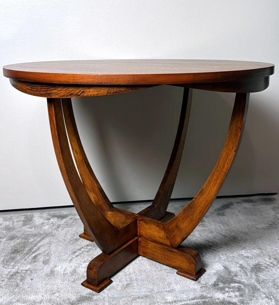 20ième siècle Table basse italienne Art Déco en noyer en vente