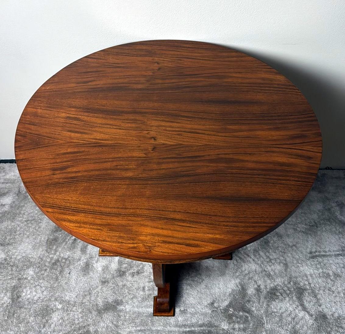 Table basse italienne Art Déco en noyer en vente 1