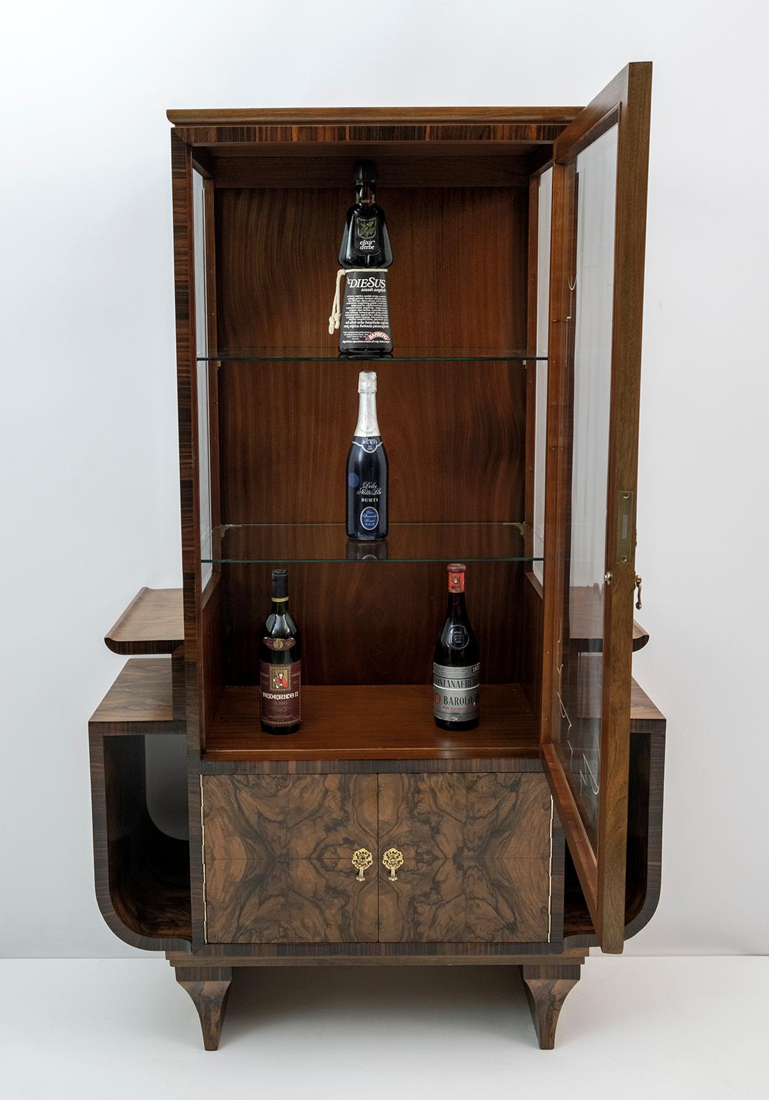 Early 20th Century Art Dèco Italian Walnut Vitrines or Bar Display Cabinet, 1925 For Sale