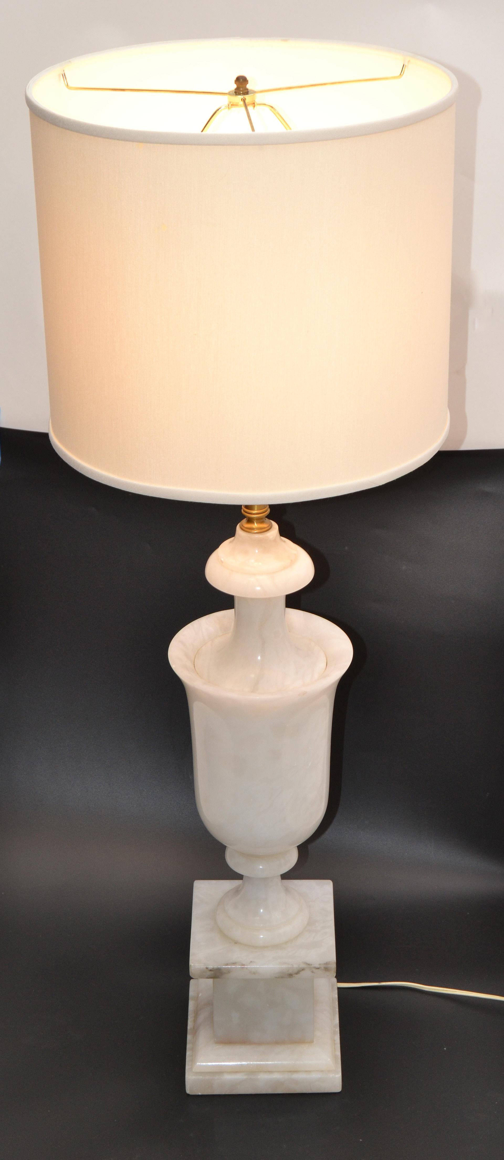 Art Deco Italian White Carrara Marble Hand Carved Table Lamp For Sale 3