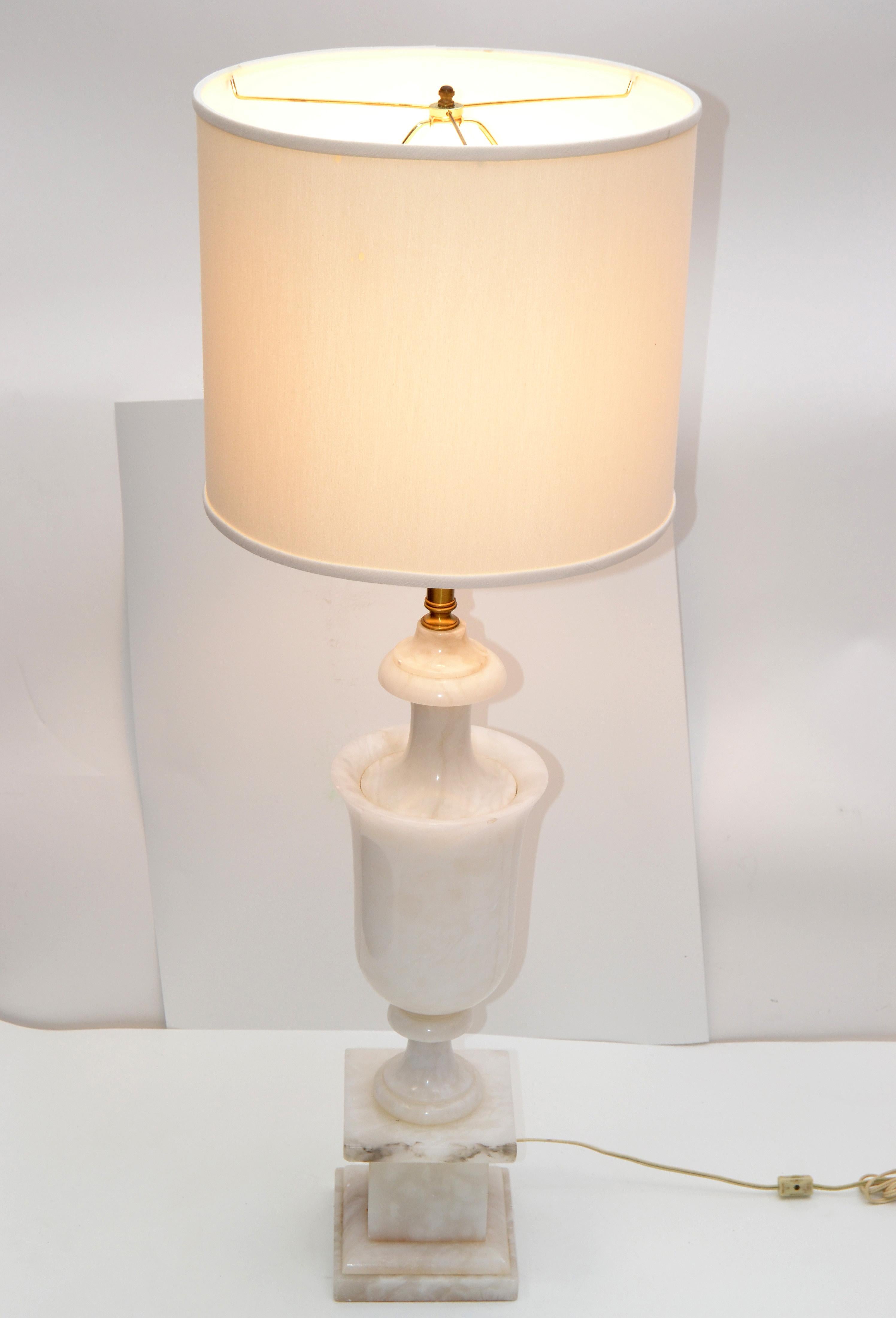 Art Deco Italian White Carrara Marble Hand Carved Table Lamp For Sale 4