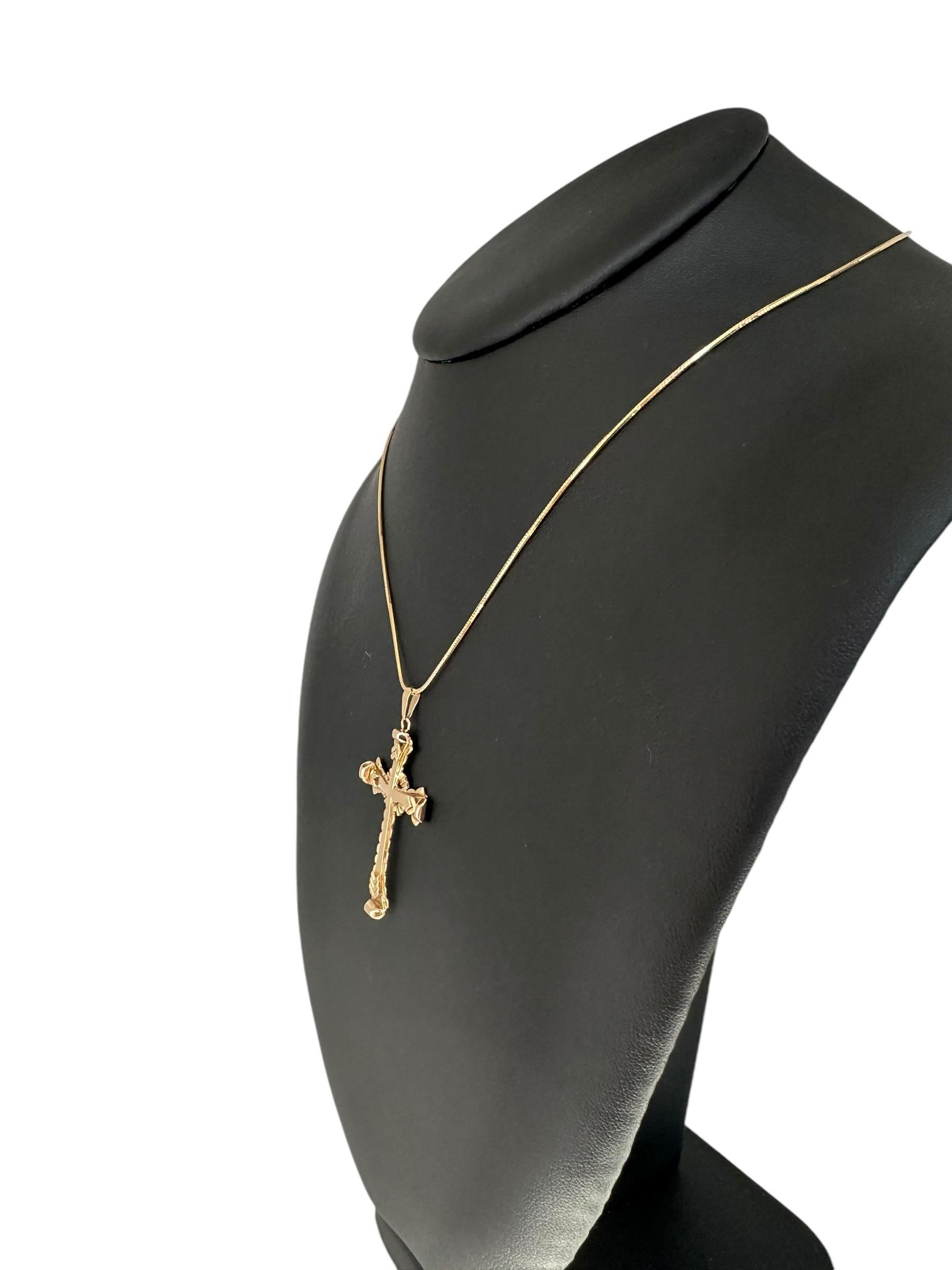 Art Deco Italian Yellow Gold Cross For Sale 2