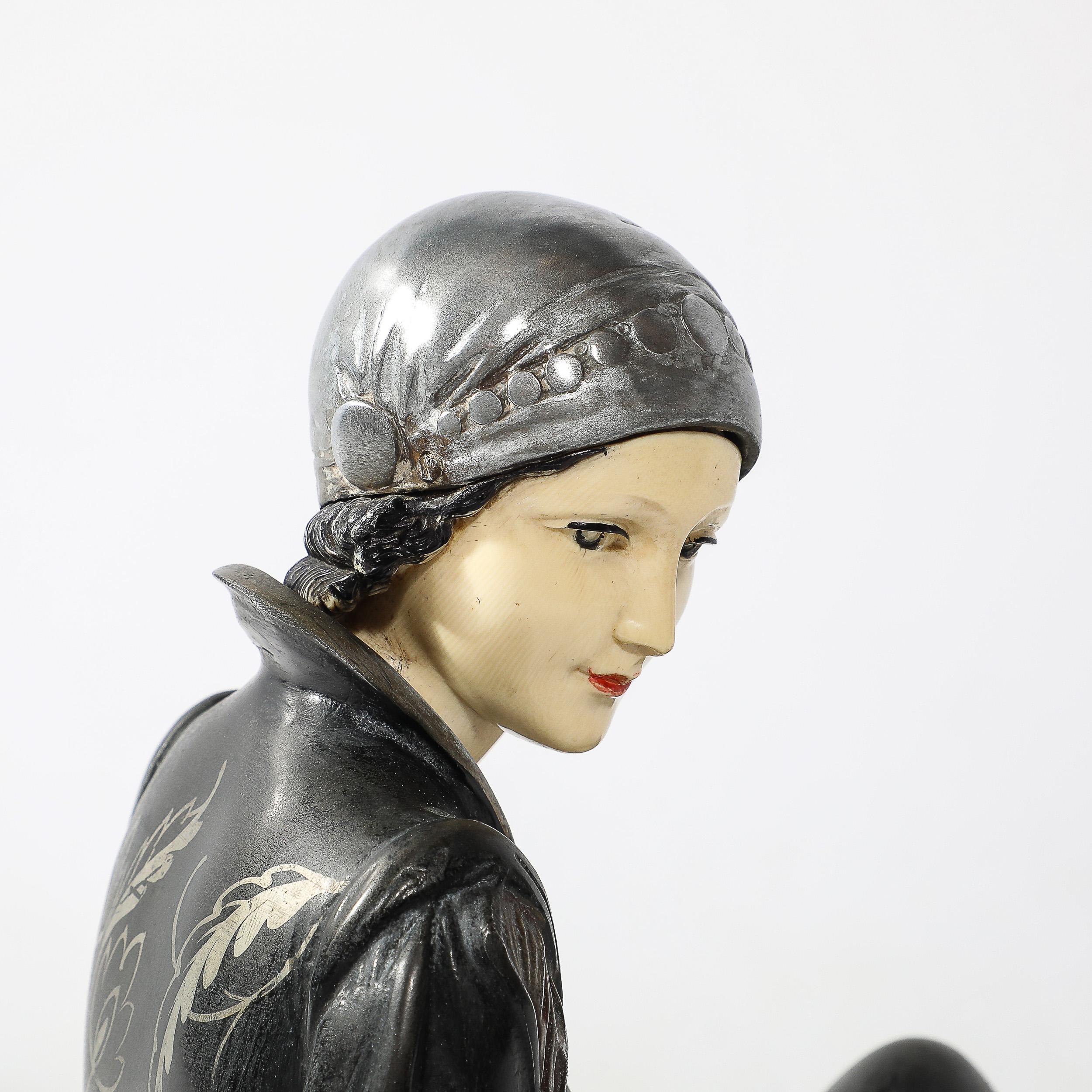 Art Deco Ivorine, scultura di flapper reclinata in bronzo e marmo dopo Chiparus in vendita 2