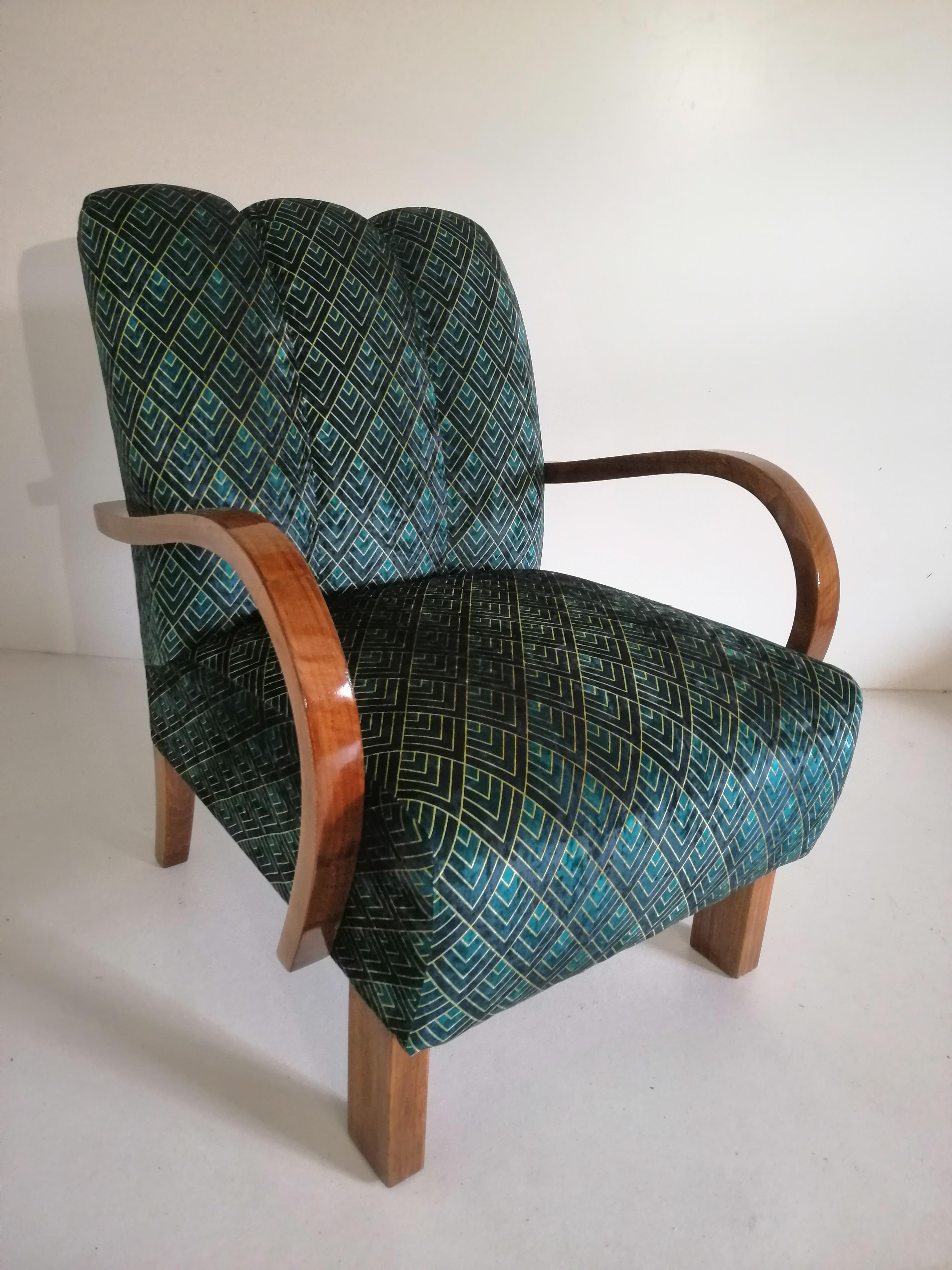 Art Deco armchair from 1940, Czech Republic.
Designed by a famous Czech designer Jindrich Halabala, (a Czech designer ranked among the most outstanding creators of the modern period. The peak of his career fell on the 1930s and 1940s when he worked