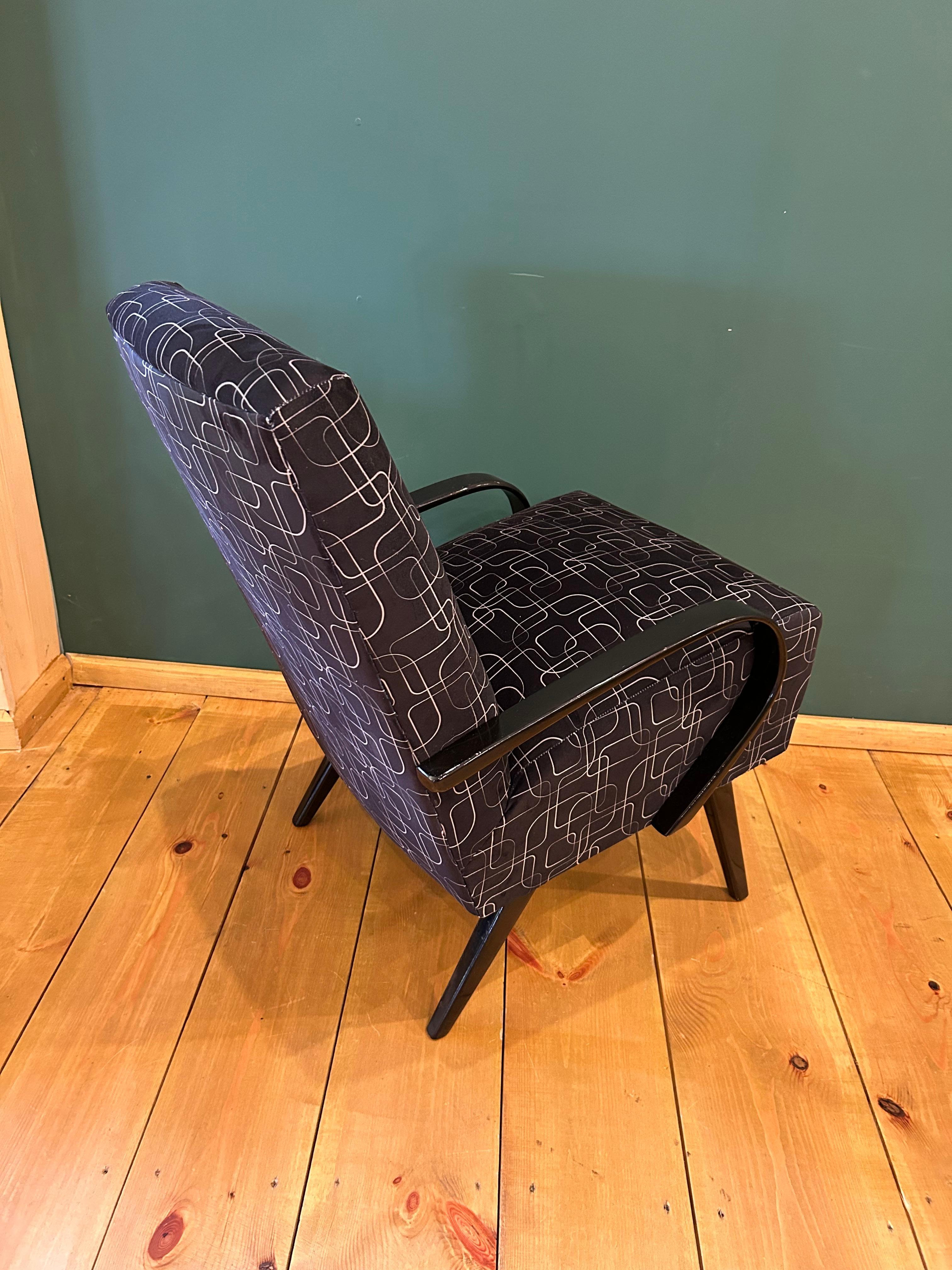 Sillón Art Decó J. Halabala en Bueno estado para la venta en Kraków, Małopolska