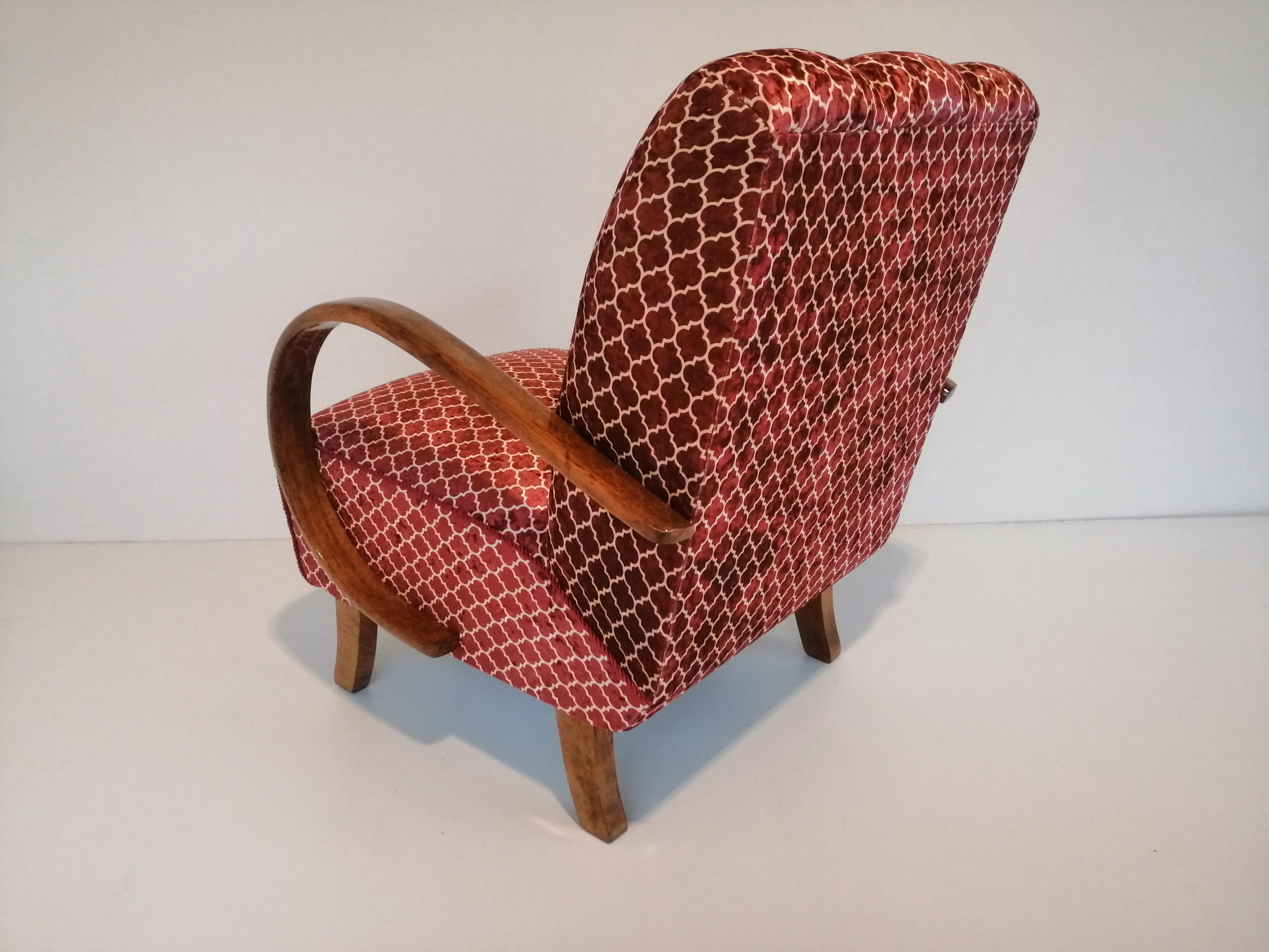 Art Deco J. Halabala Armchair . In Good Condition For Sale In Kraków, Małopolska