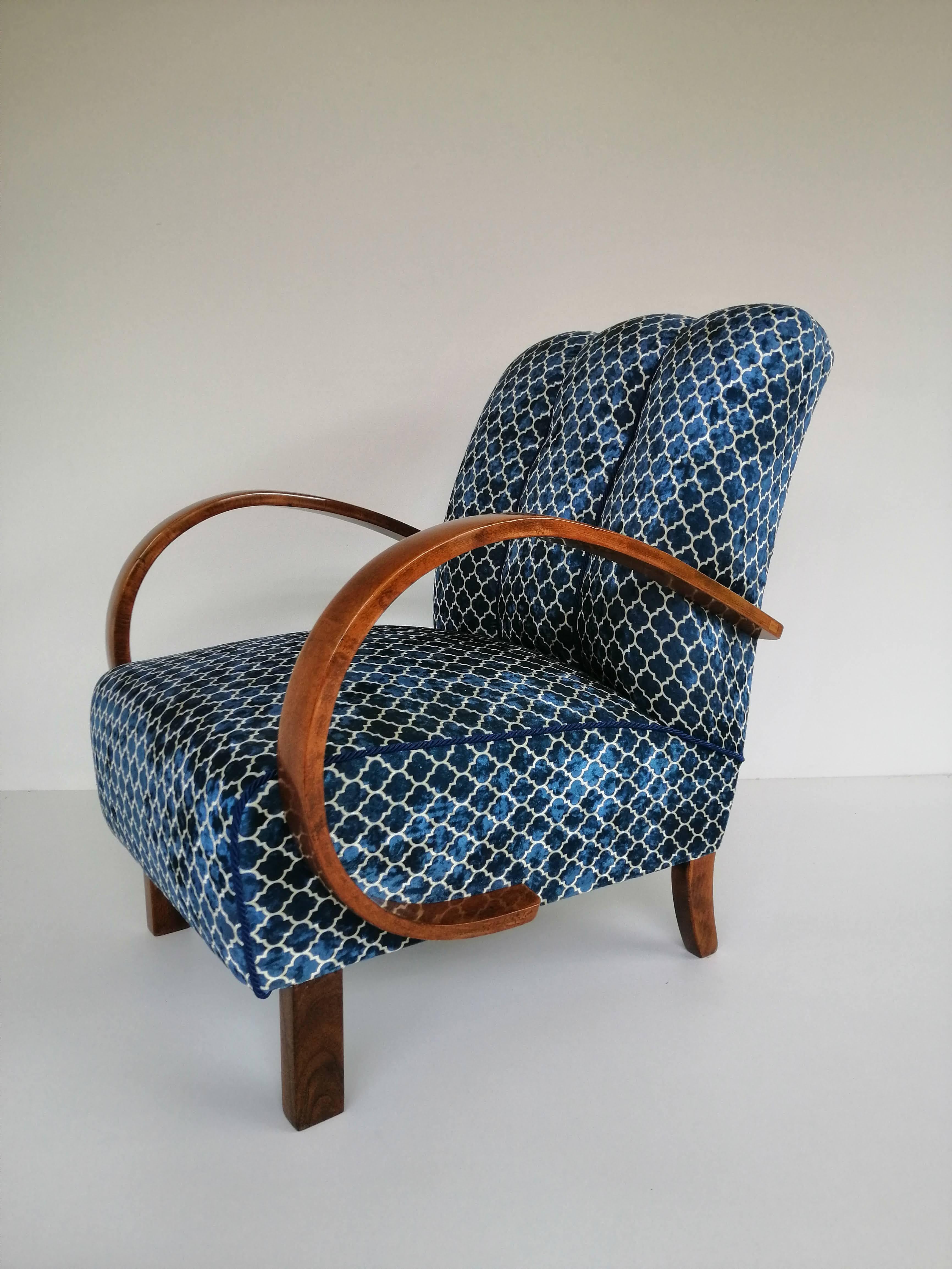 Sillón Art Decó J. Halabala . mediados del siglo XX en venta