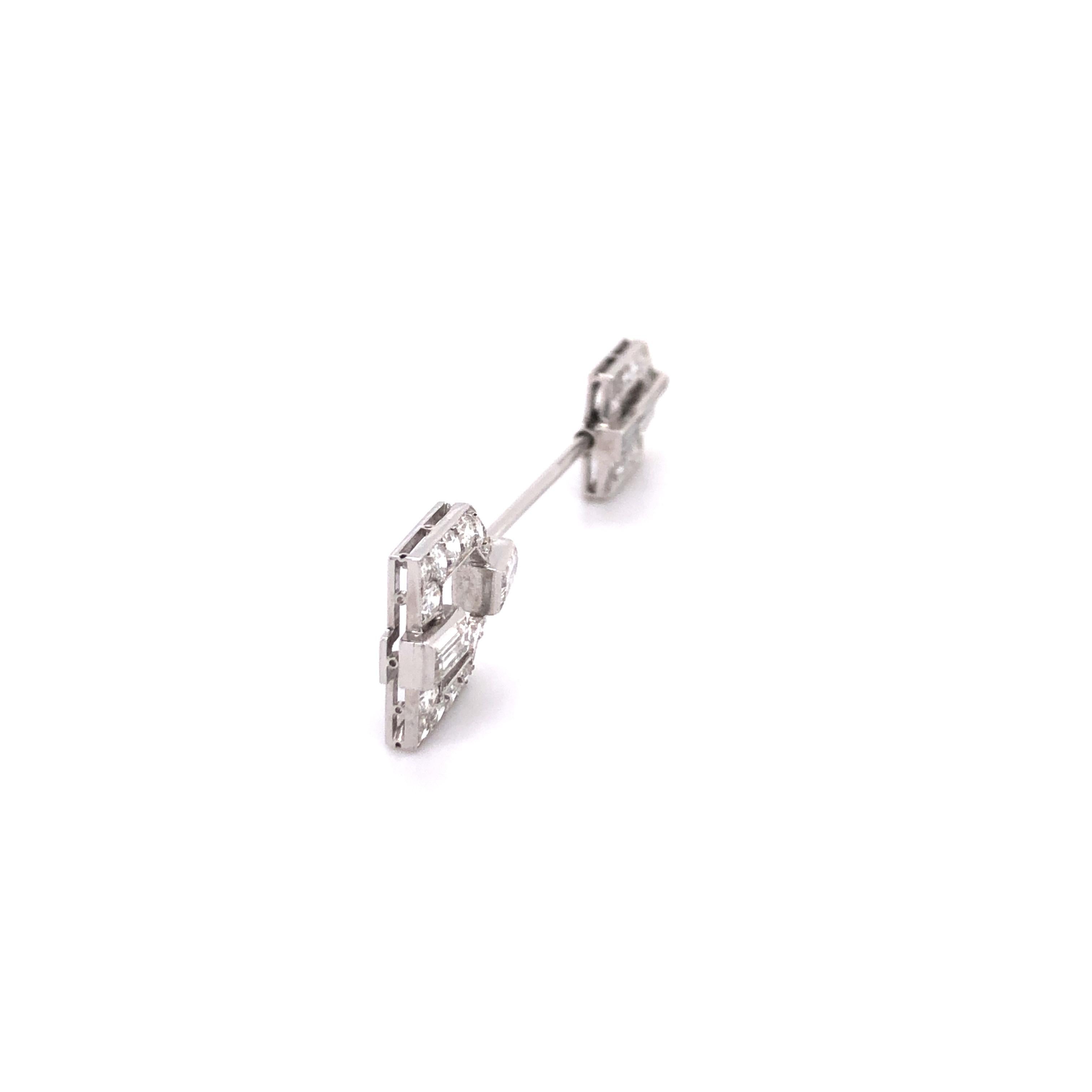 Art Deco Jabot Pin with Diamonds in Platinum and 18 Karat White Gold 3